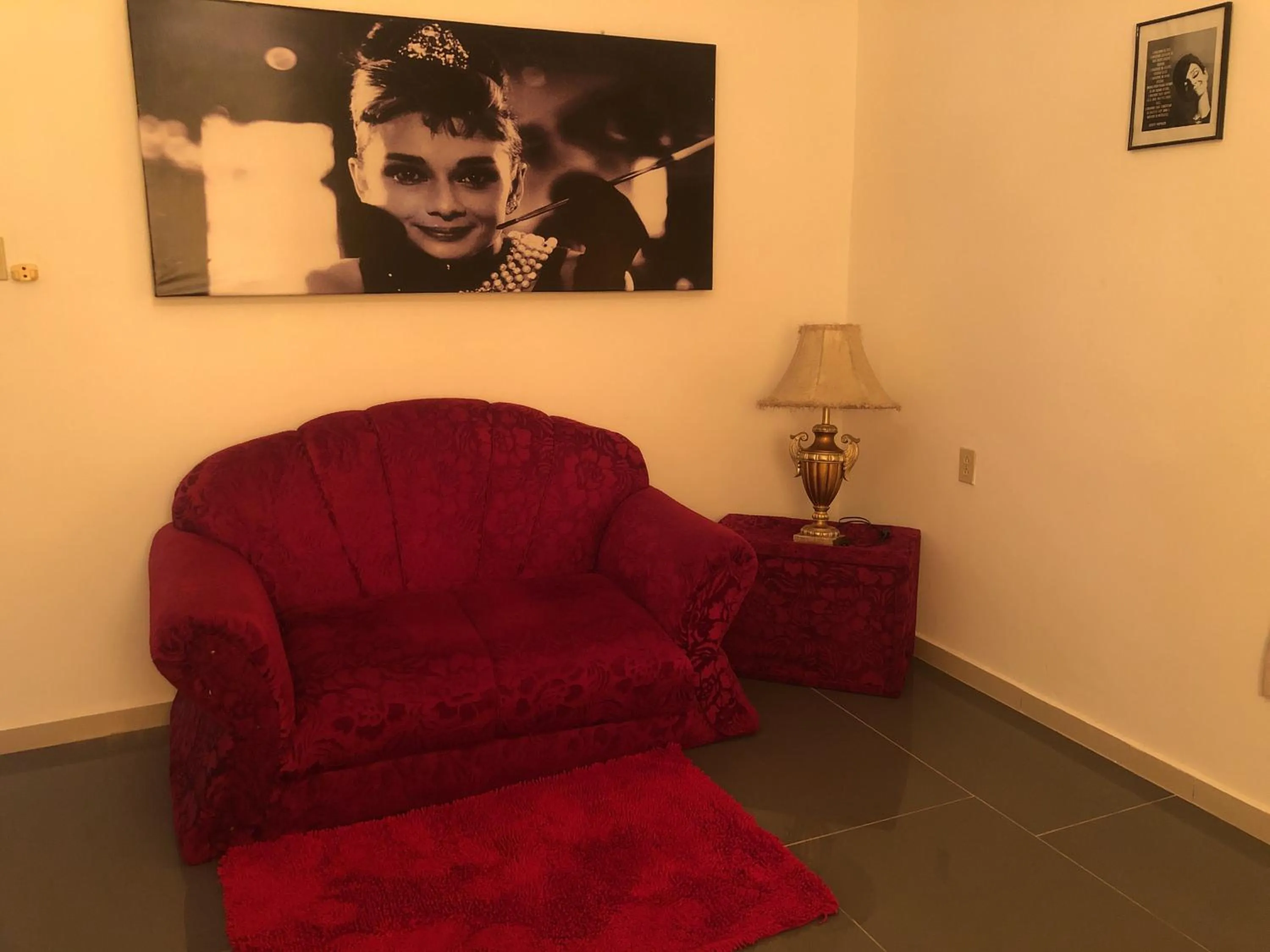 Living room in Hotel Bar Restaurant Emergency 911 STO LK GROUP