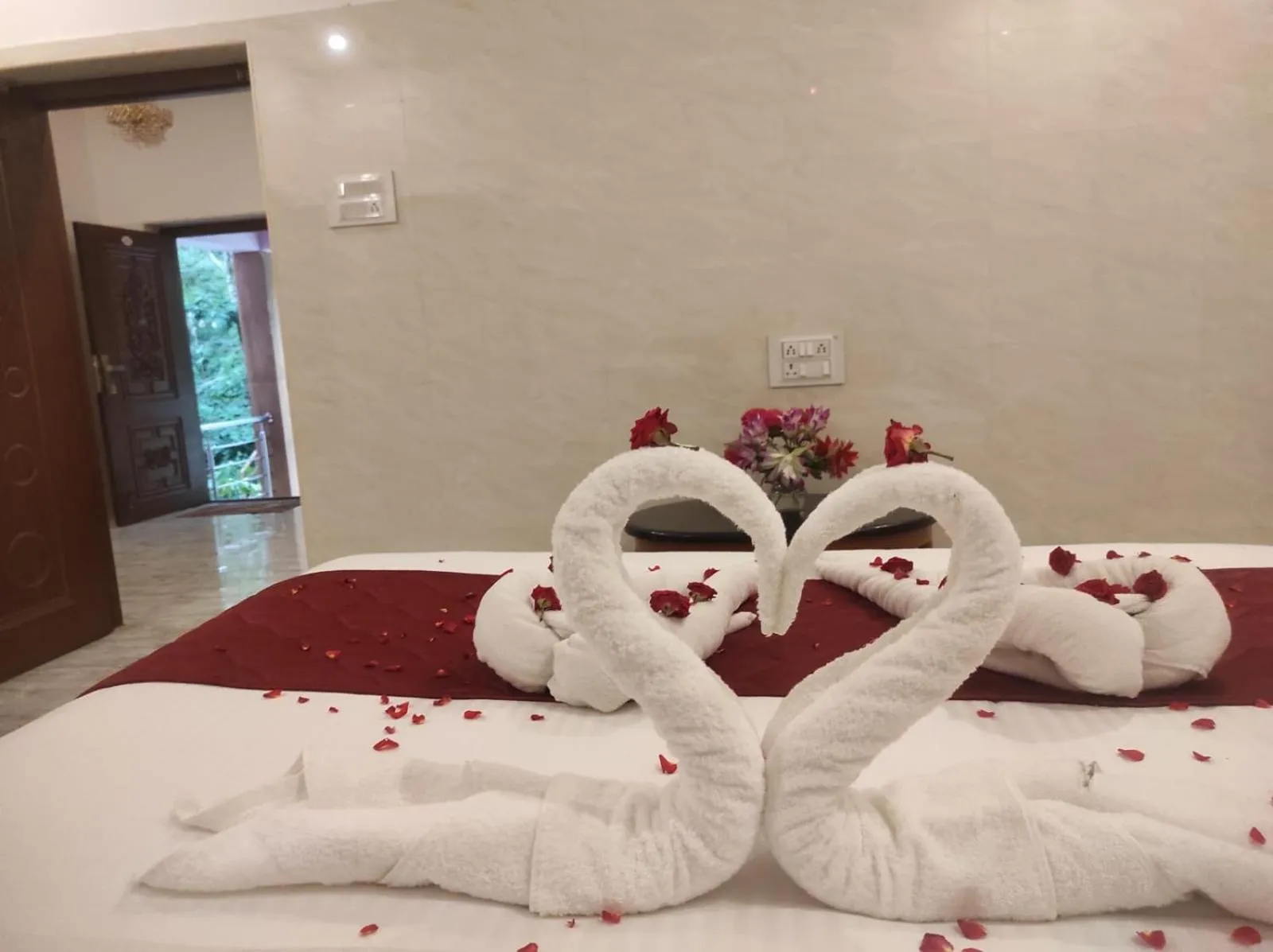 Bed in Sharma Jee Farm House Yercaud