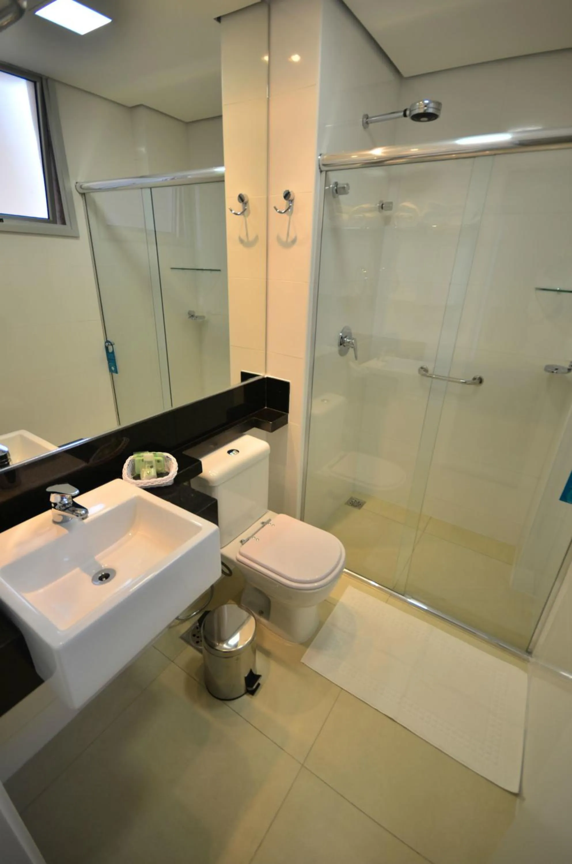 Toilet in IT Itabira Hotel