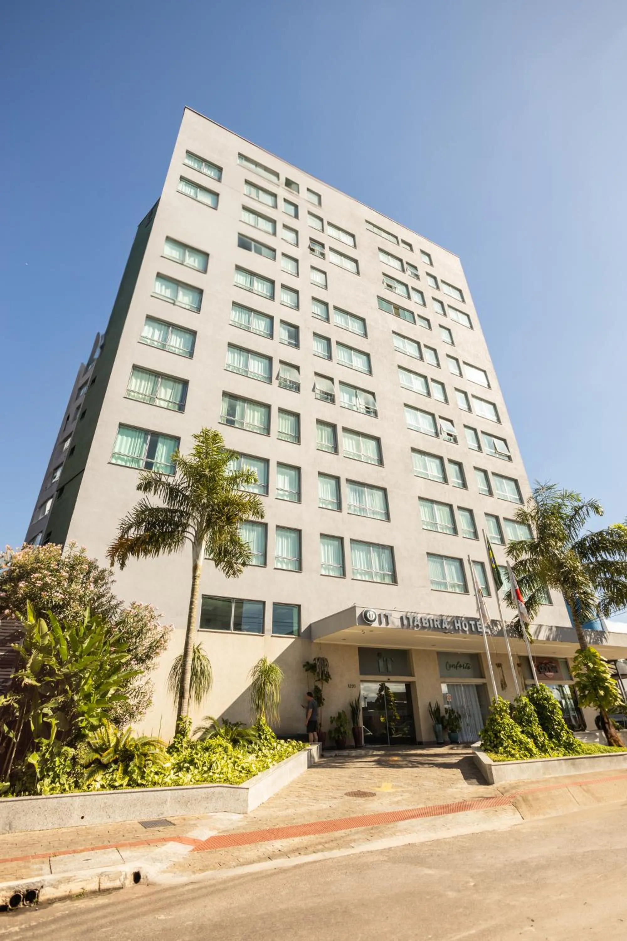 Property building in IT Itabira Hotel