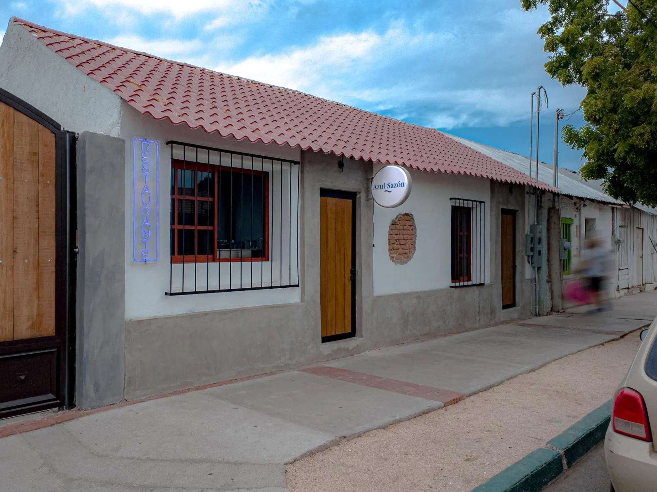 Property building in InHouse Glamping Hotel La Paz