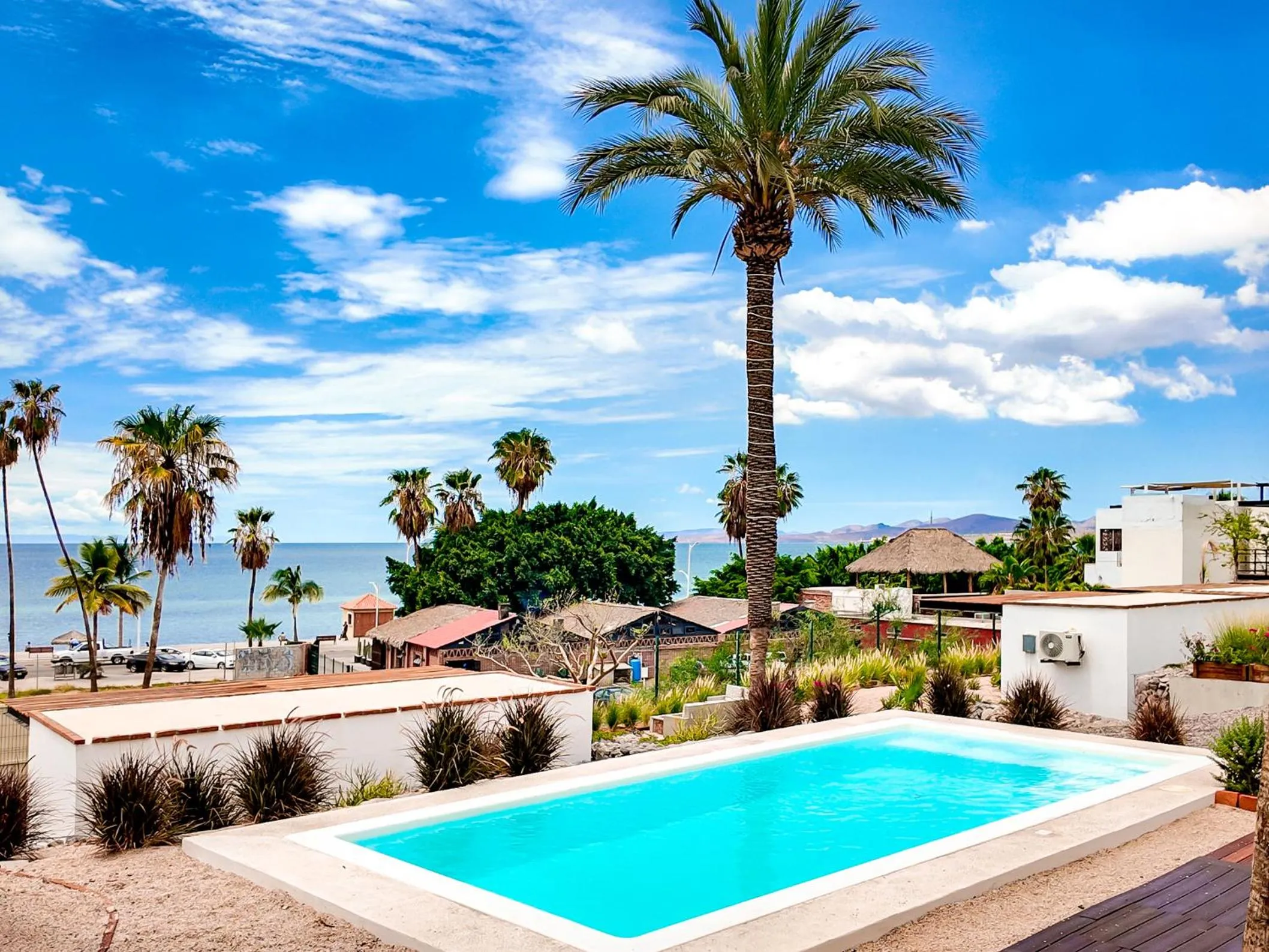 Swimming pool in InHouse Glamping Hotel La Paz