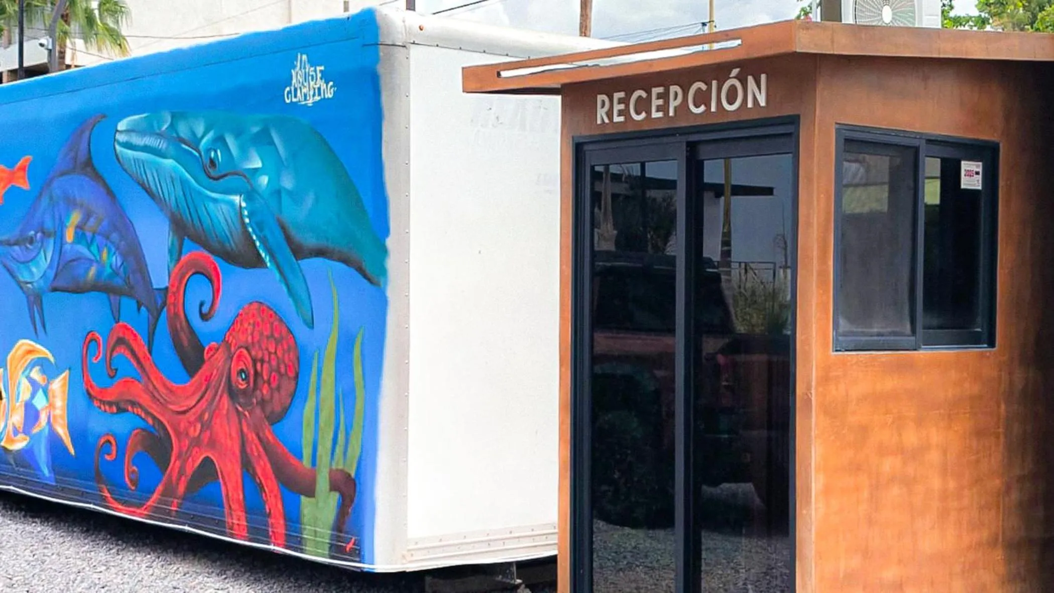 Day in InHouse Glamping Hotel La Paz