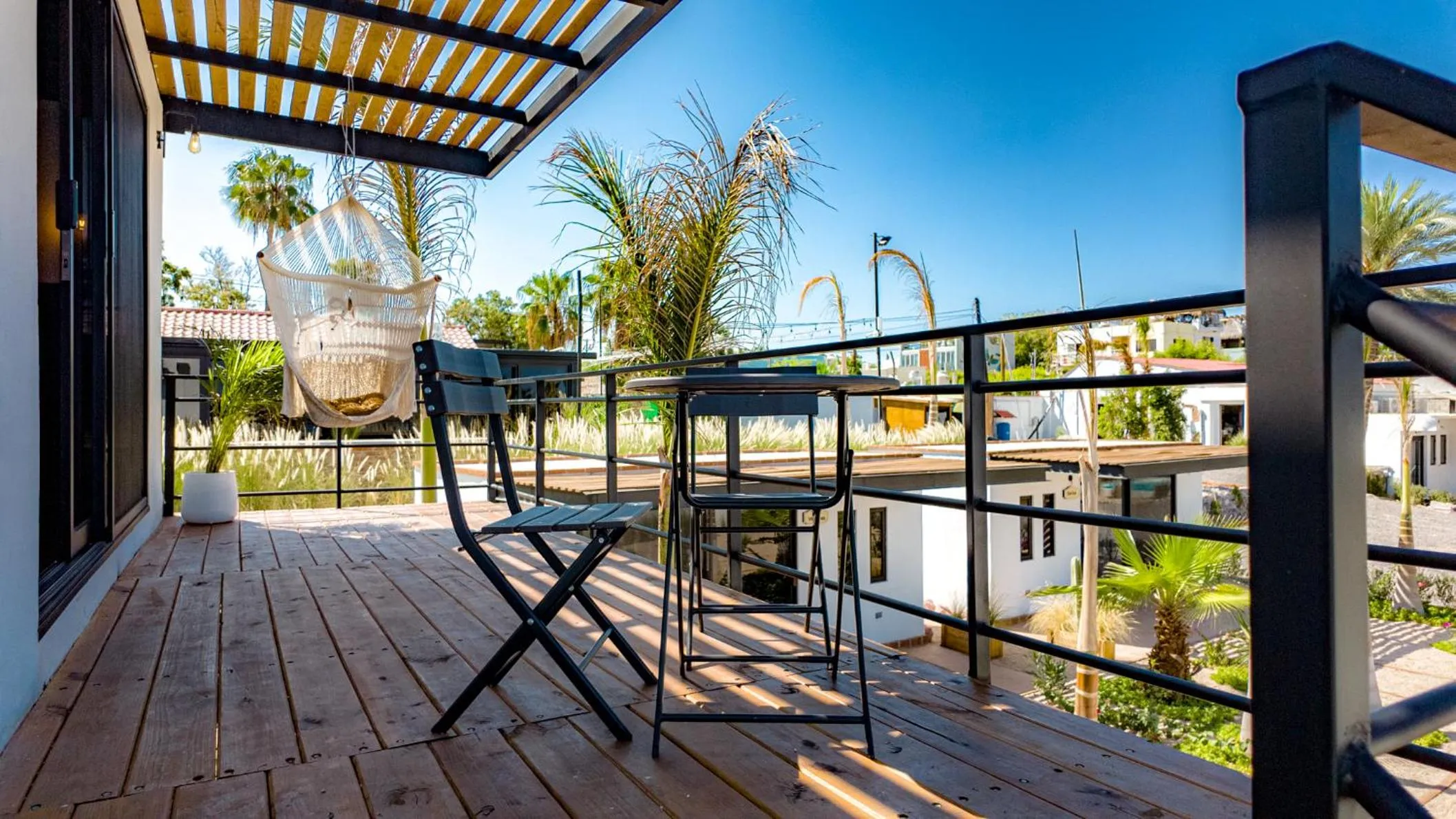 Day in InHouse Glamping Hotel La Paz