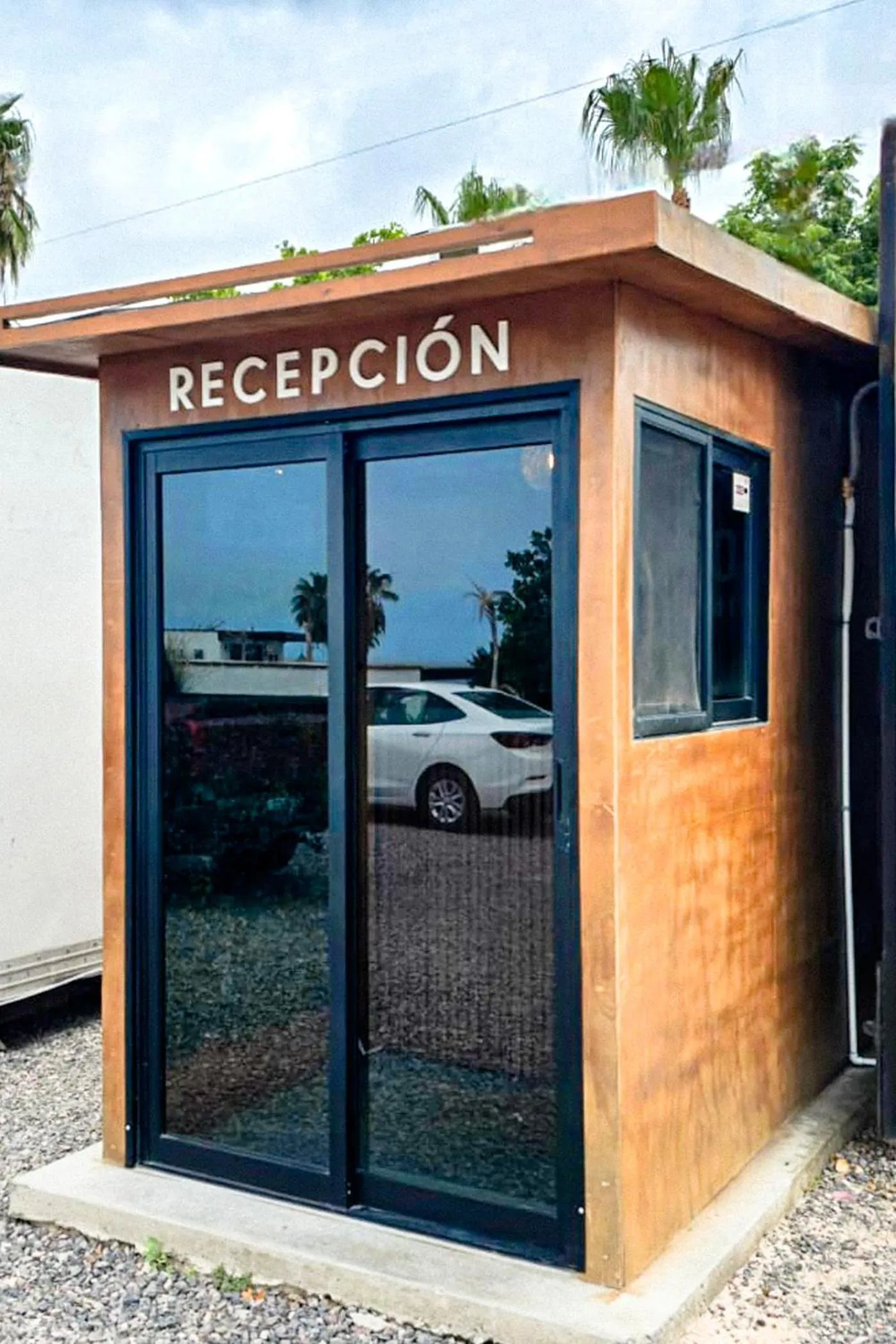 Lobby or reception in InHouse Glamping Hotel La Paz