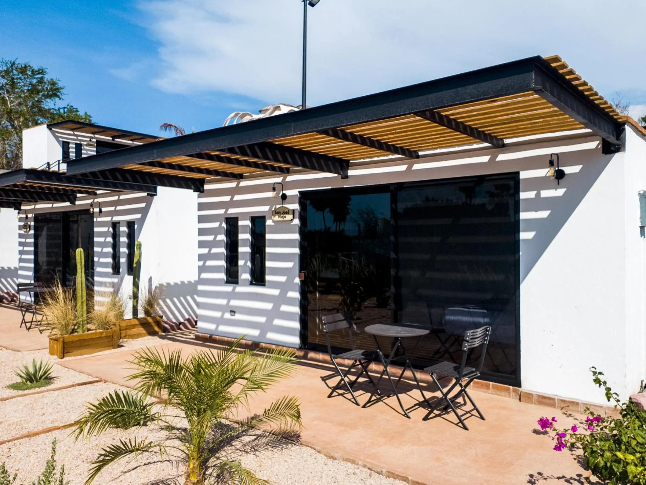 Patio in InHouse Glamping Hotel La Paz