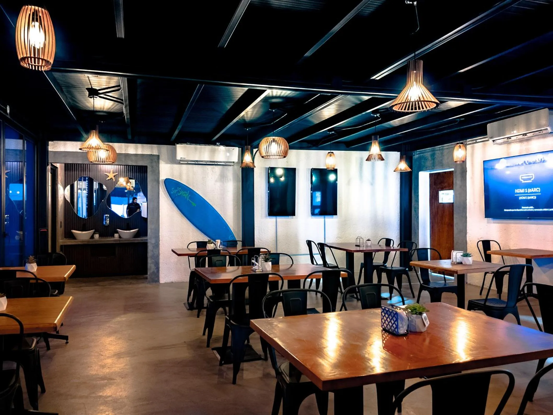 Restaurant/places to eat in InHouse Glamping Hotel La Paz