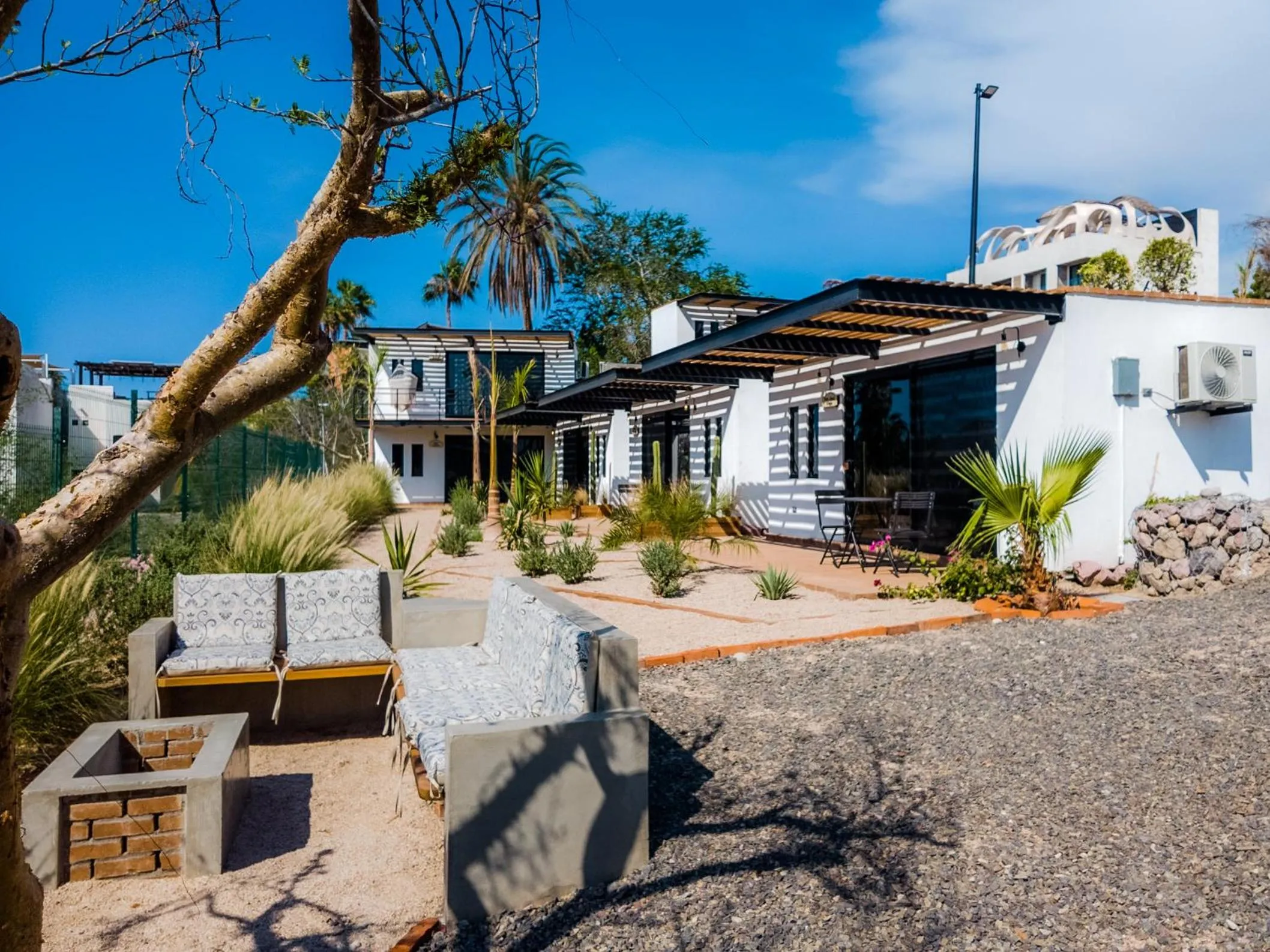 Day in InHouse Glamping Hotel La Paz