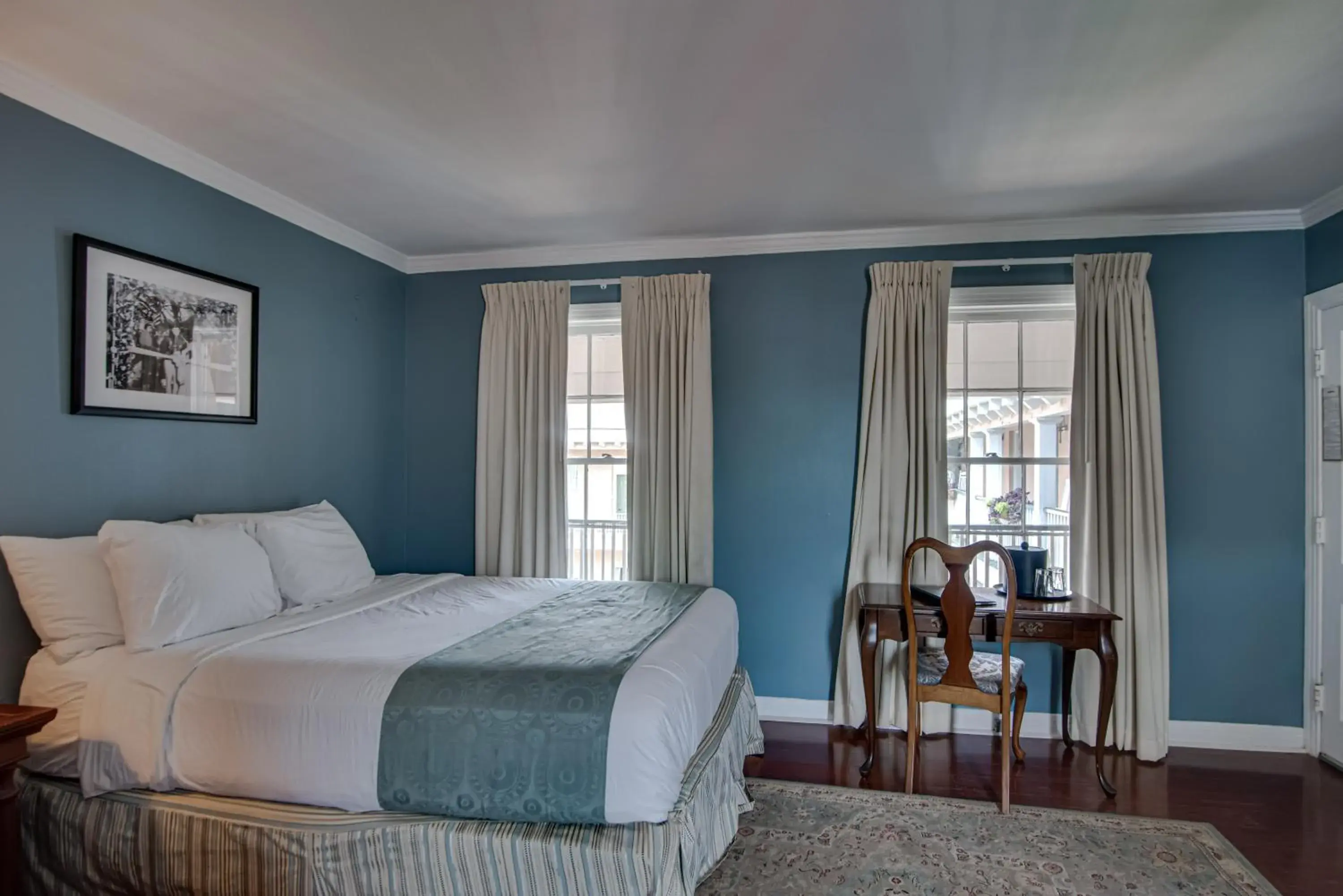 Two Queen Beds with Courtyard View in Malaga Inn Two Queen Beds with Courtyard View in Malaga Inn