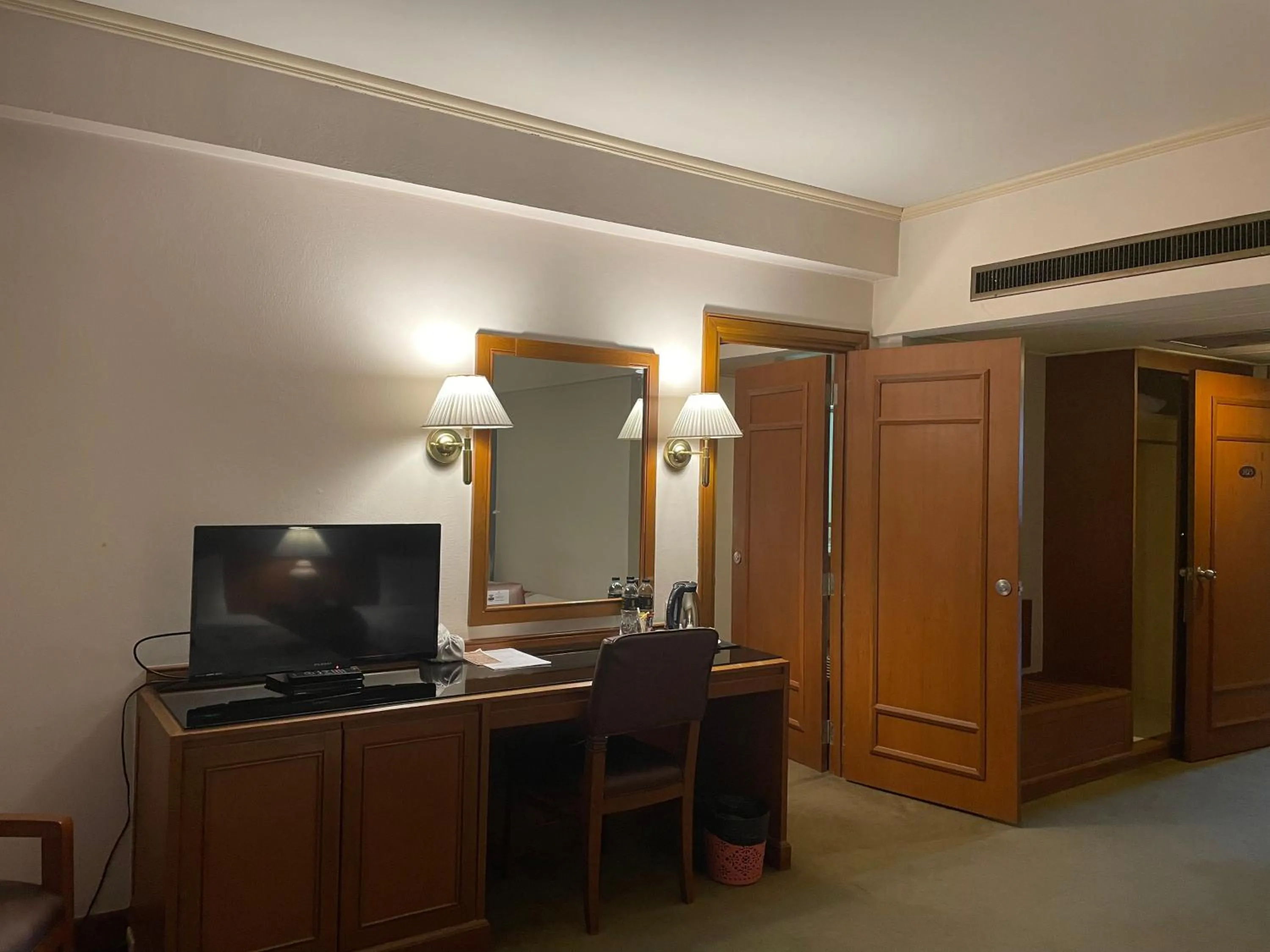 Bedroom in Songphanburi Hotel