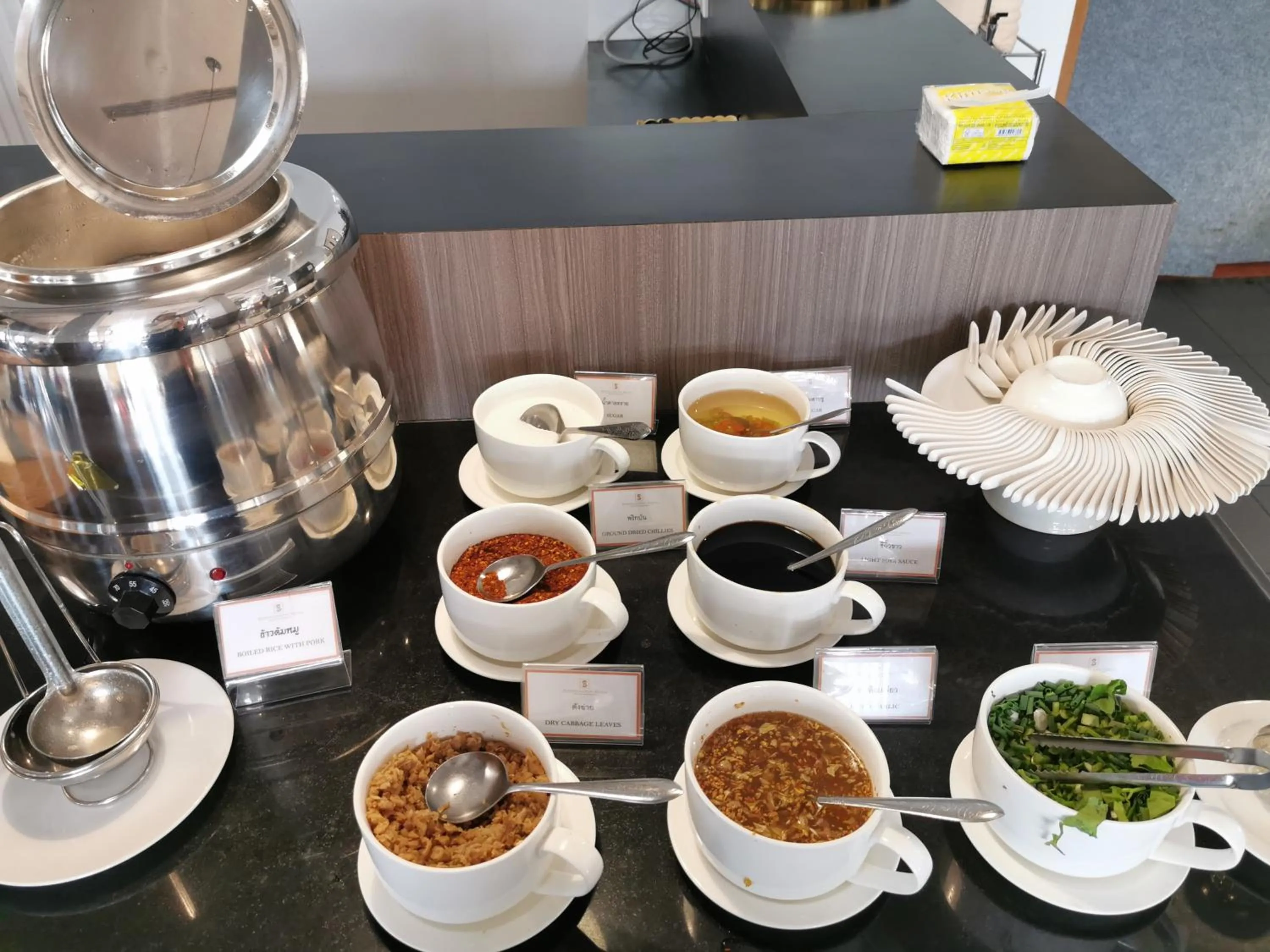 Buffet breakfast in Songphanburi Hotel