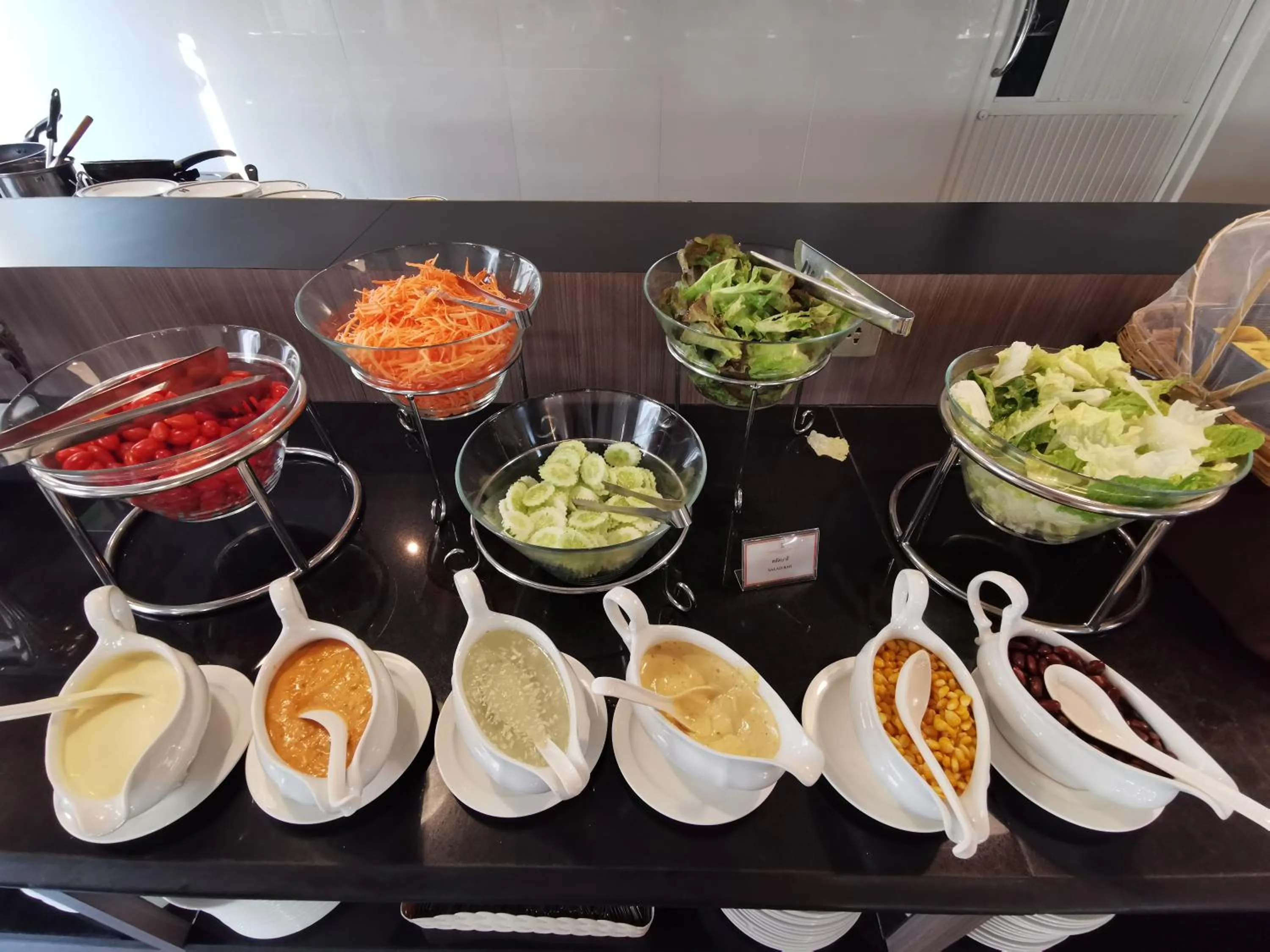 Buffet breakfast in Songphanburi Hotel