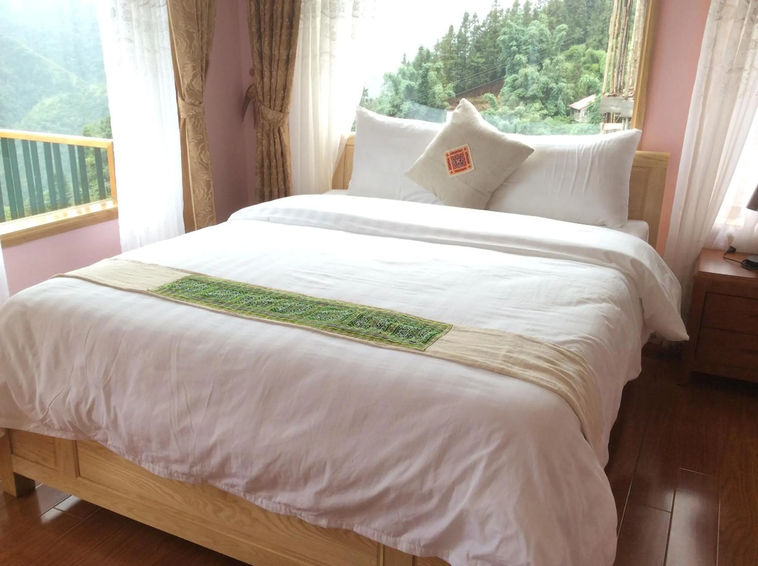 Bed in Sapa Scenery Hotel