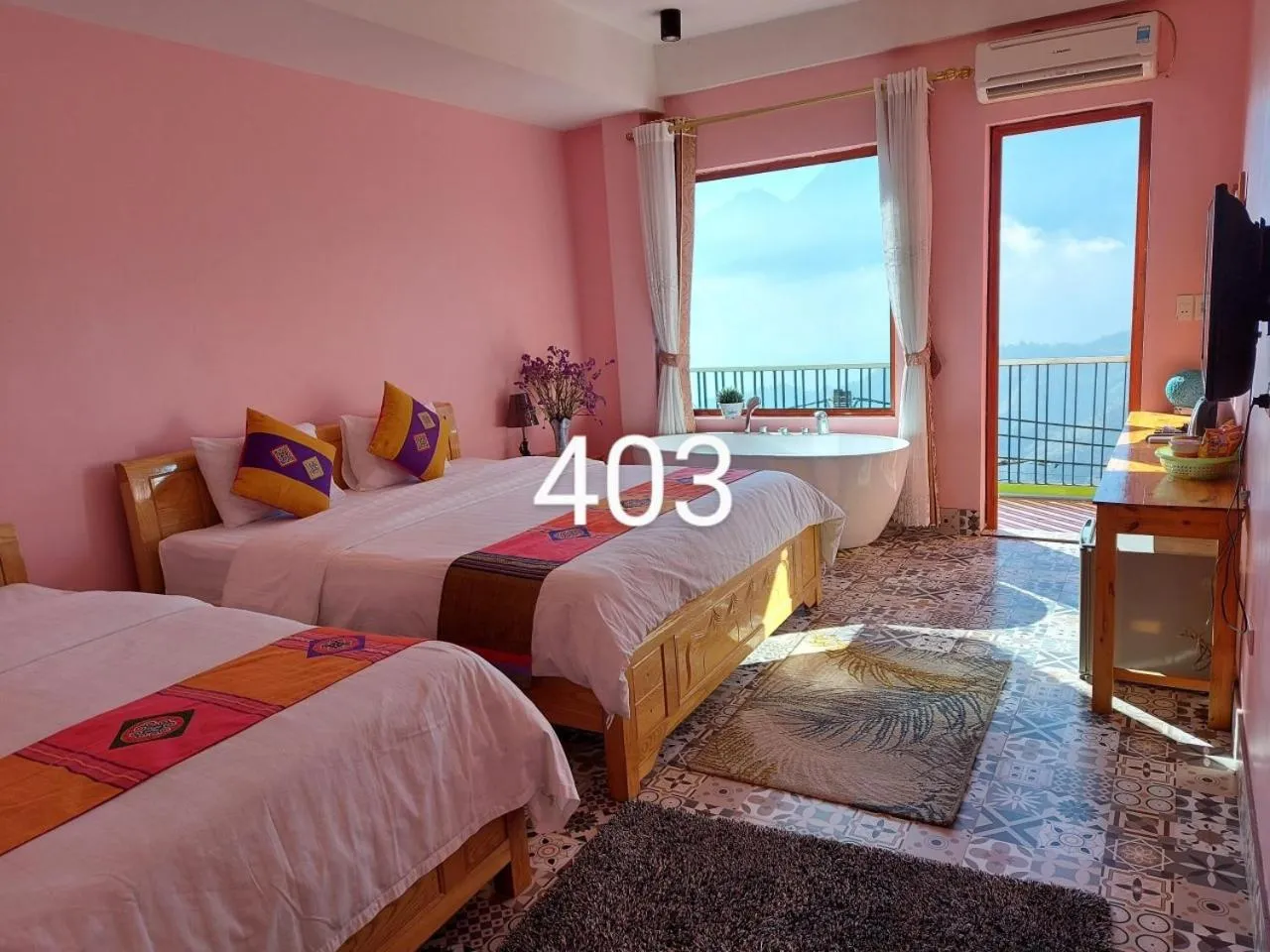 Bed in Sapa Scenery Hotel