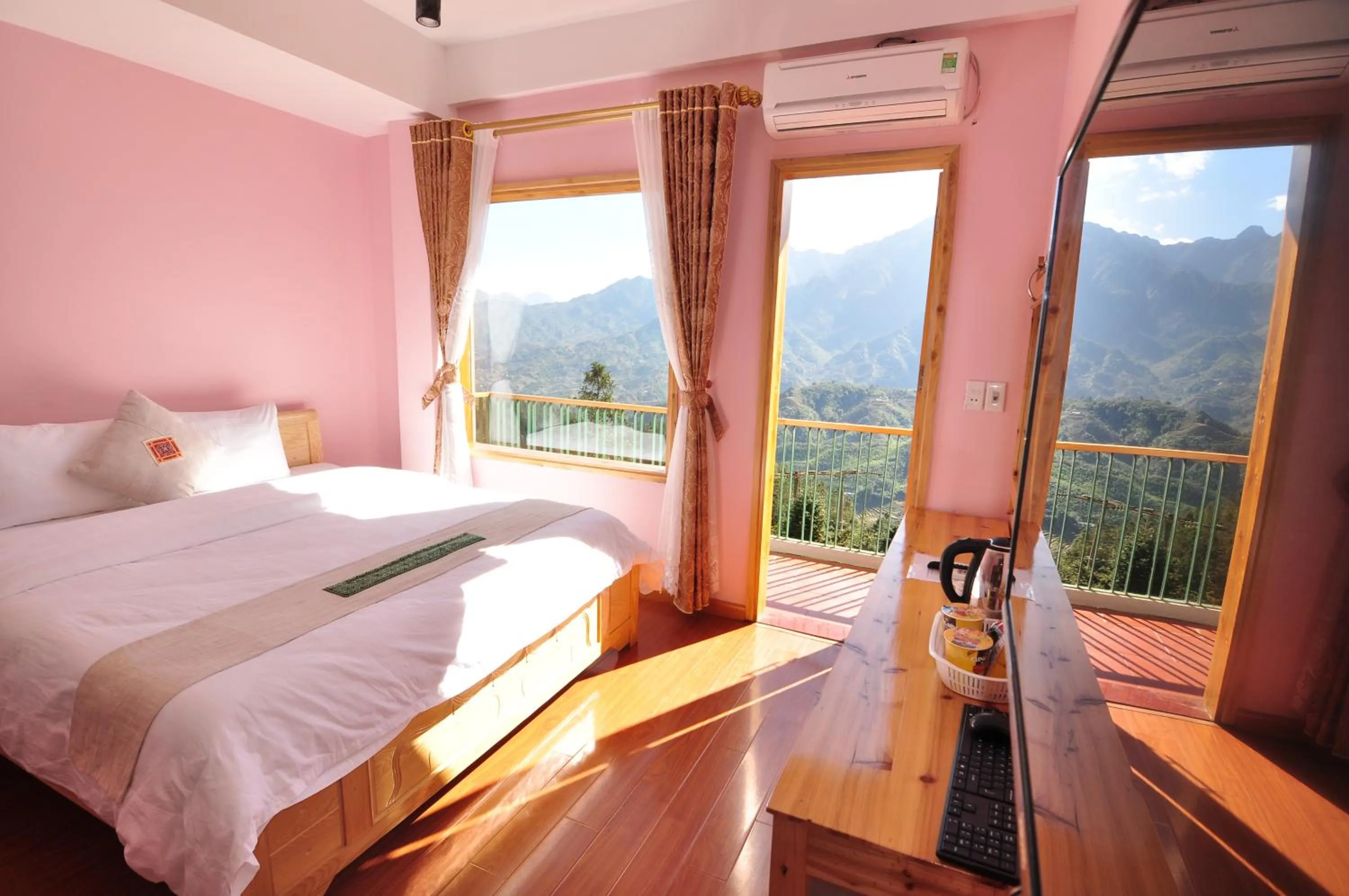 Day, Bed in Sapa Scenery Hotel