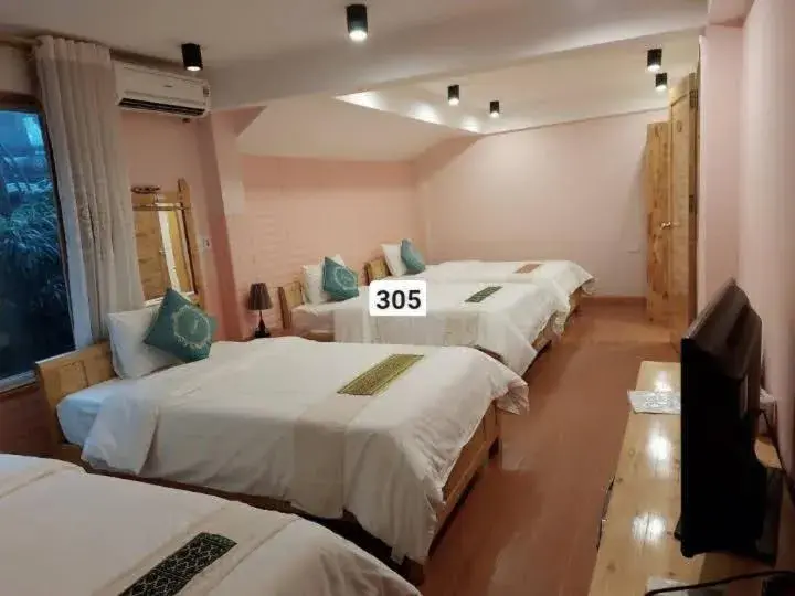 Family Room with Garden View in Sapa Scenery Hotel Family Room with Garden View in Sapa Scenery Hotel