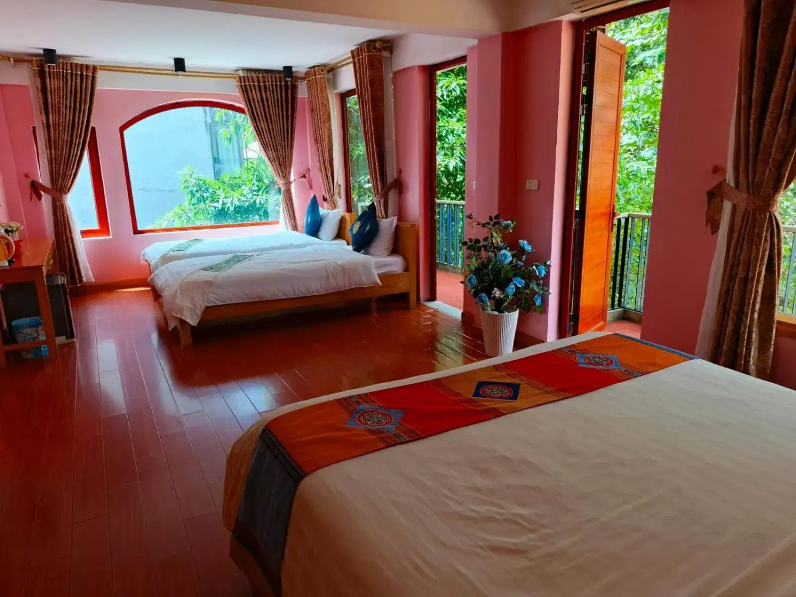 Family Room with Balcony in Sapa Scenery Hotel Family Room with Balcony in Sapa Scenery Hotel