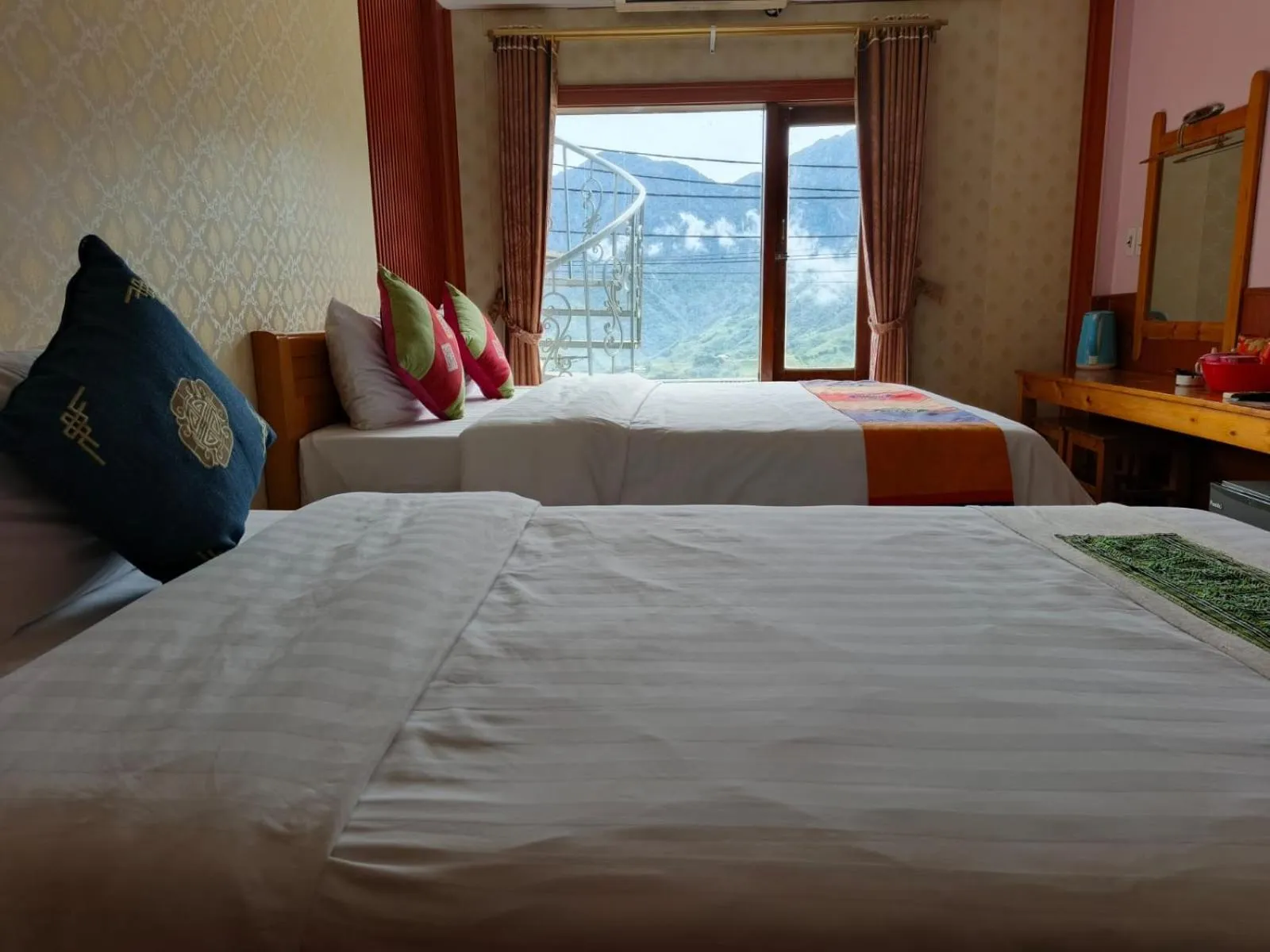 Bed in Sapa Scenery Hotel