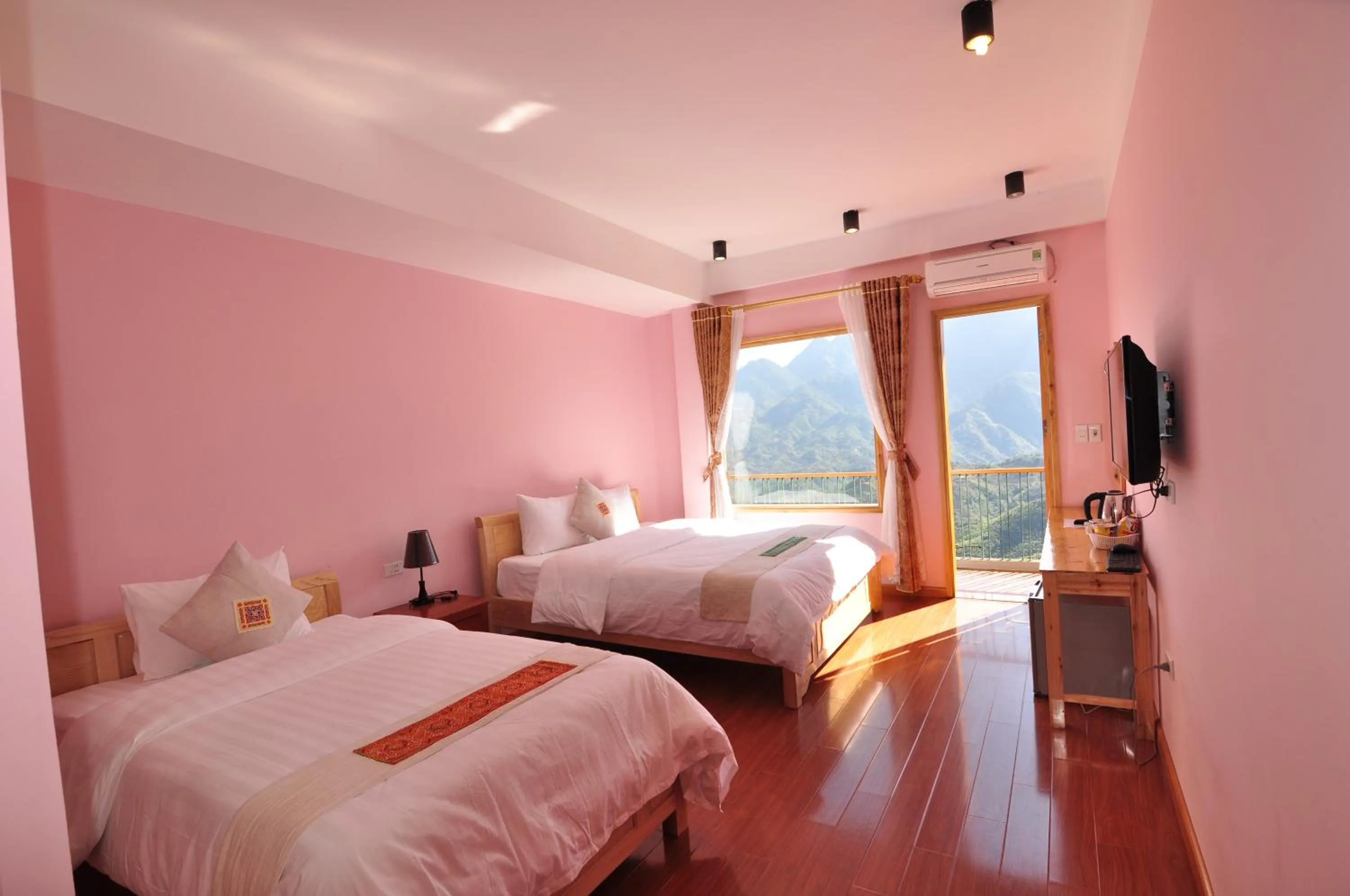 Bedroom, Bed in Sapa Scenery Hotel