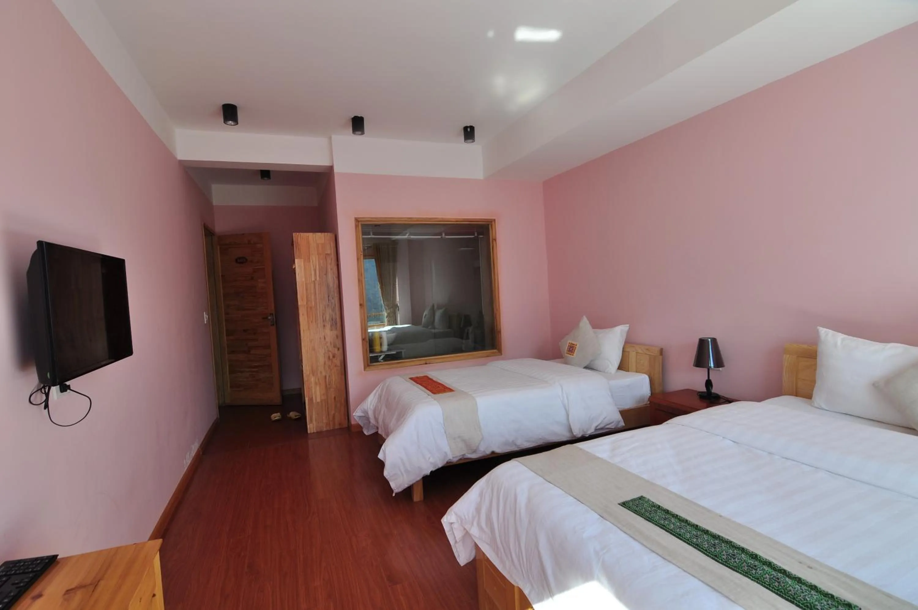 Photo of the whole room, Bed in Sapa Scenery Hotel