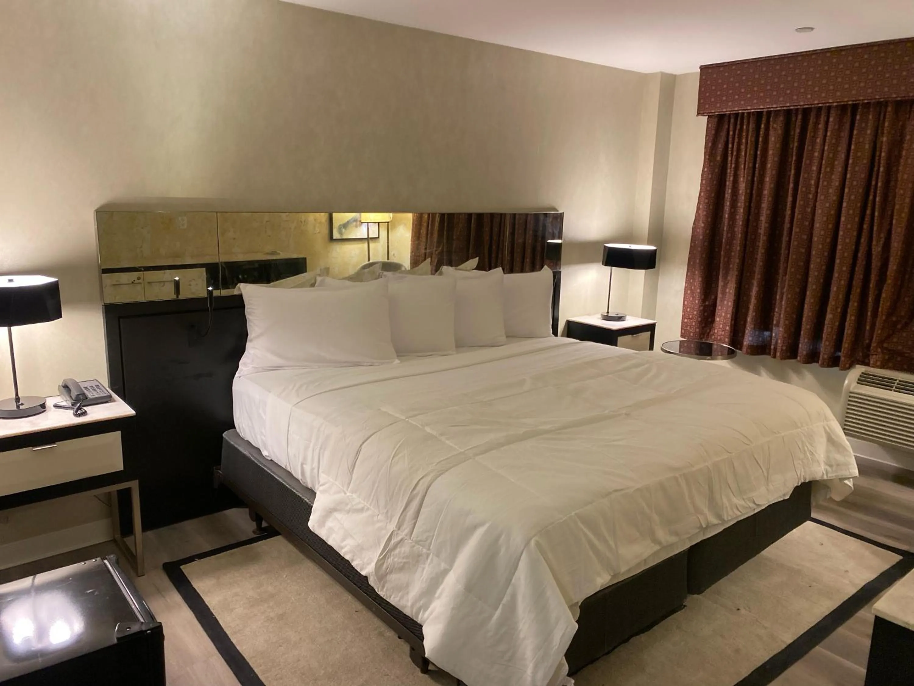 Bedroom, Bed in Nova Hotel Bronx