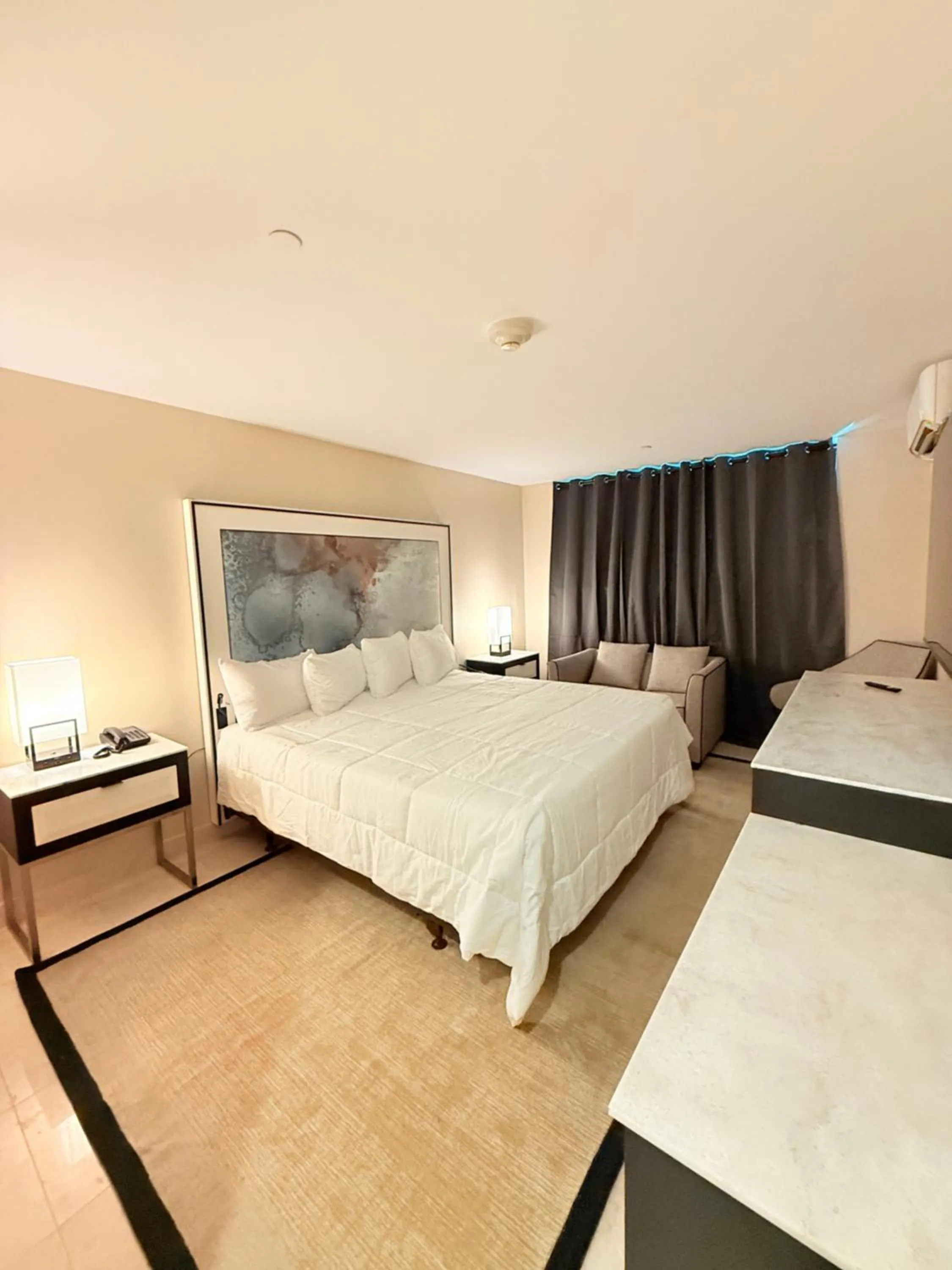 Photo of the whole room, Bed in Nova Hotel Bronx