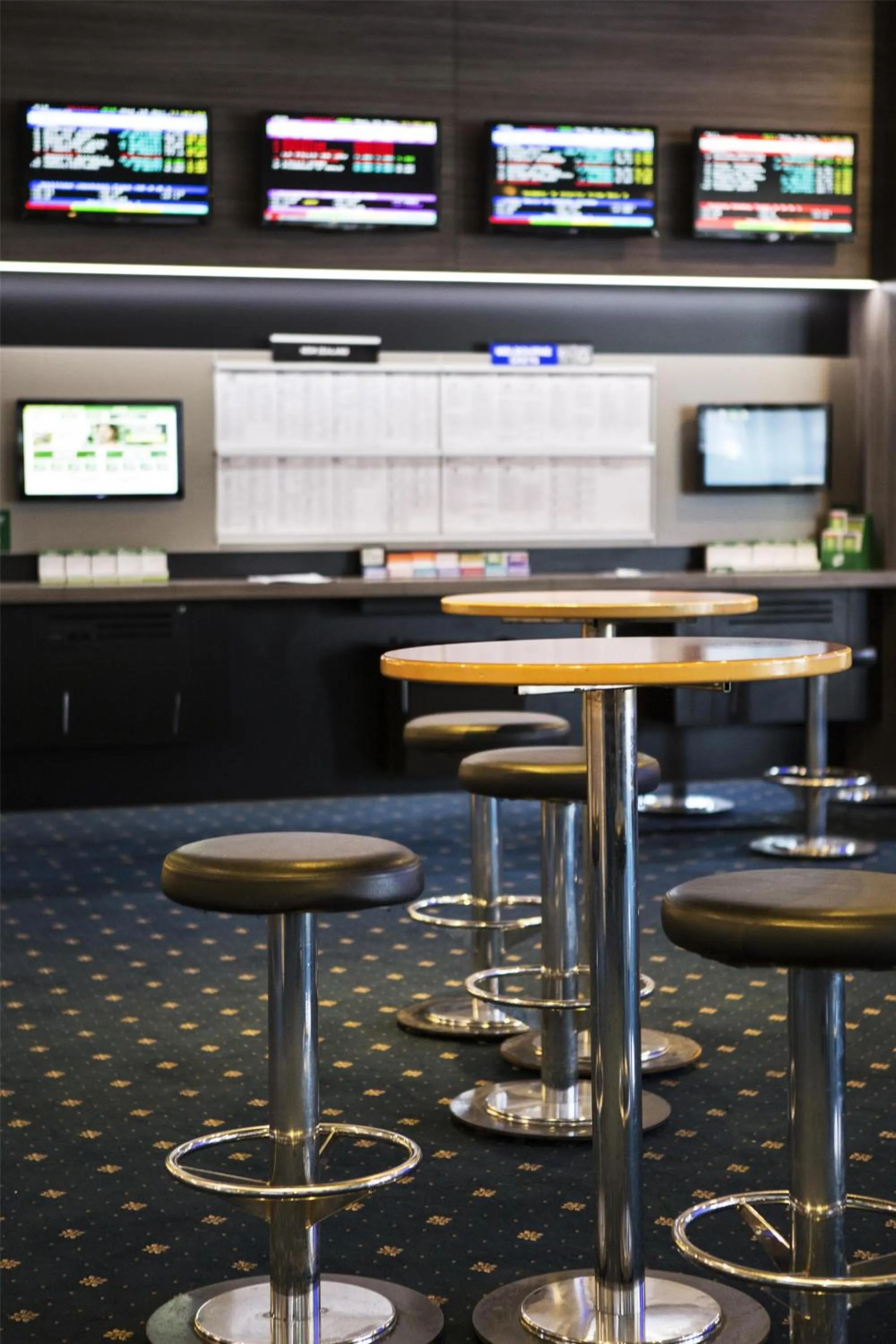 Lounge or bar in Nightcap at St Albans Hotel