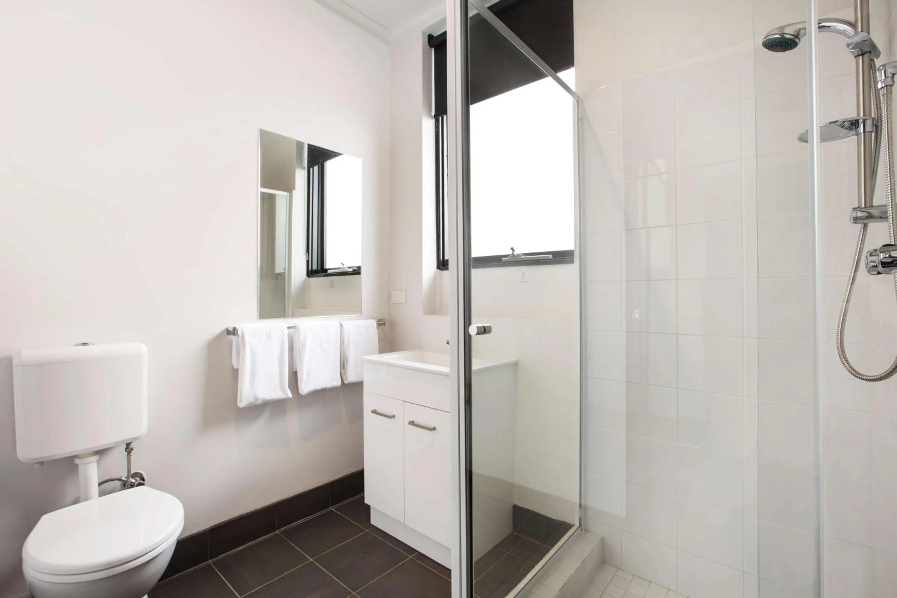 Nightcap at St Albans Hotel