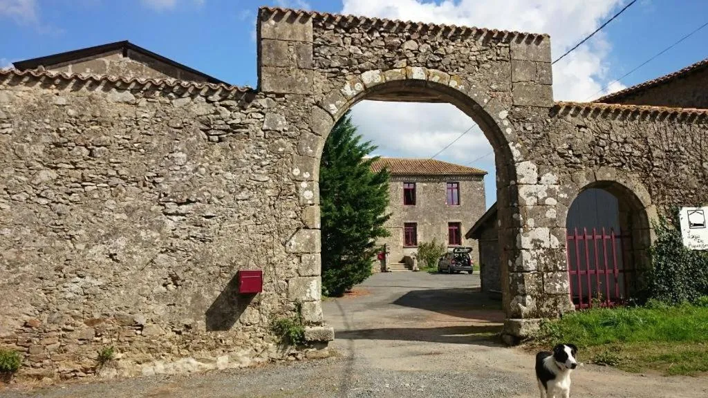 Pets in Logis de Riparfonds