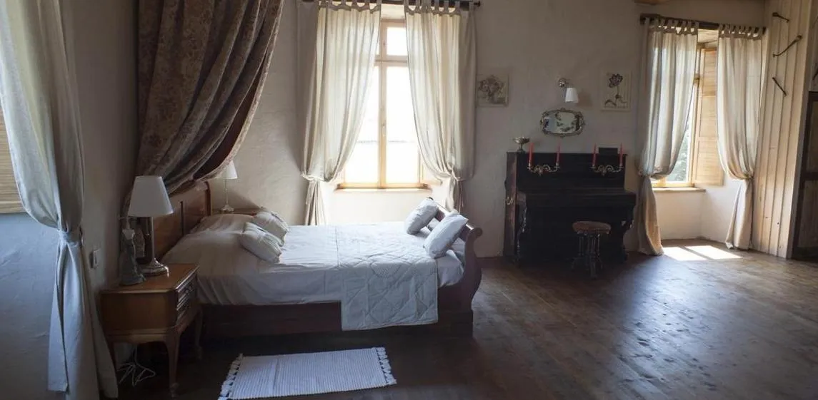 Day, Bed in Logis de Riparfonds