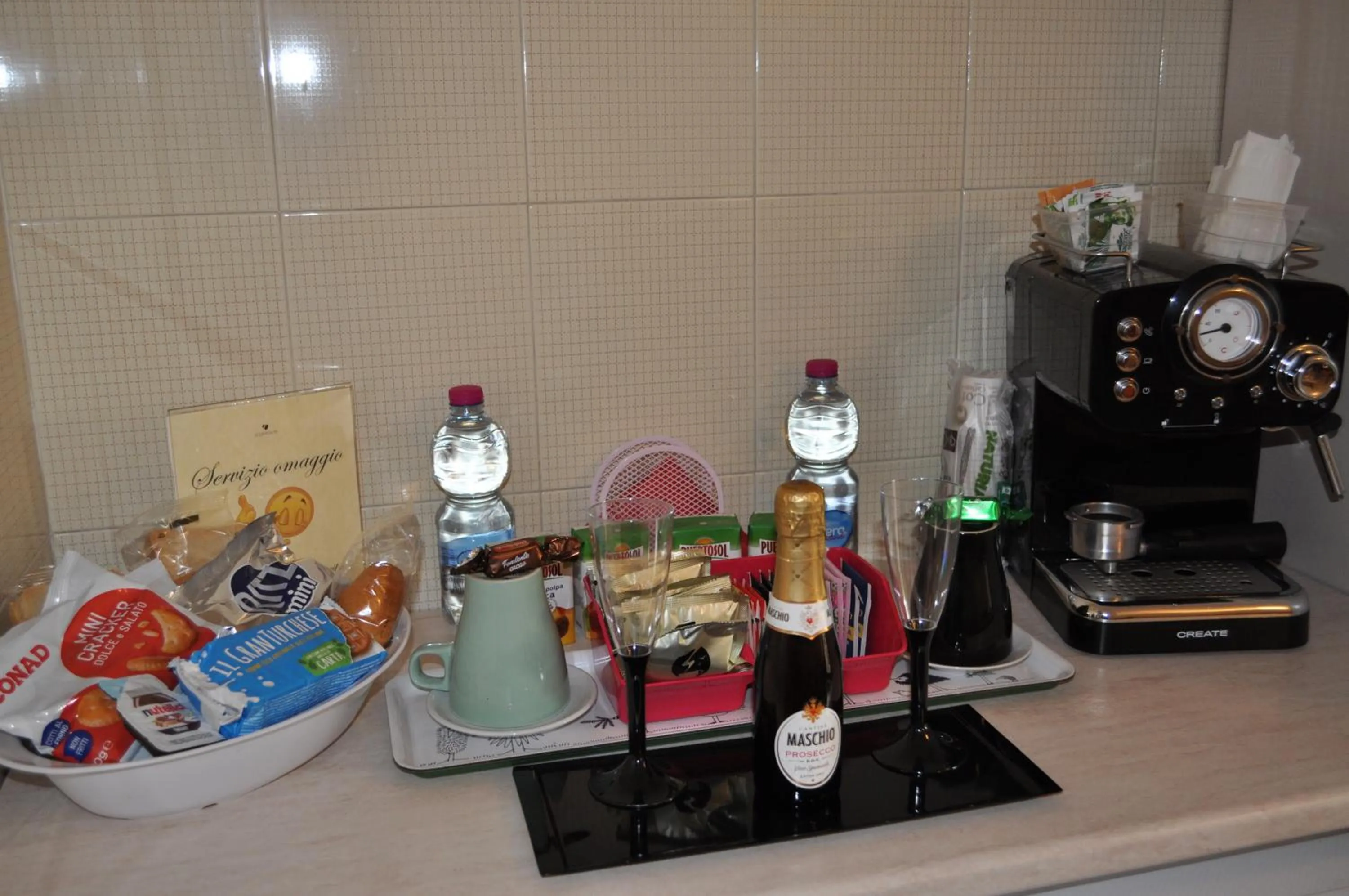 Coffee/tea facilities in 7 Contrade