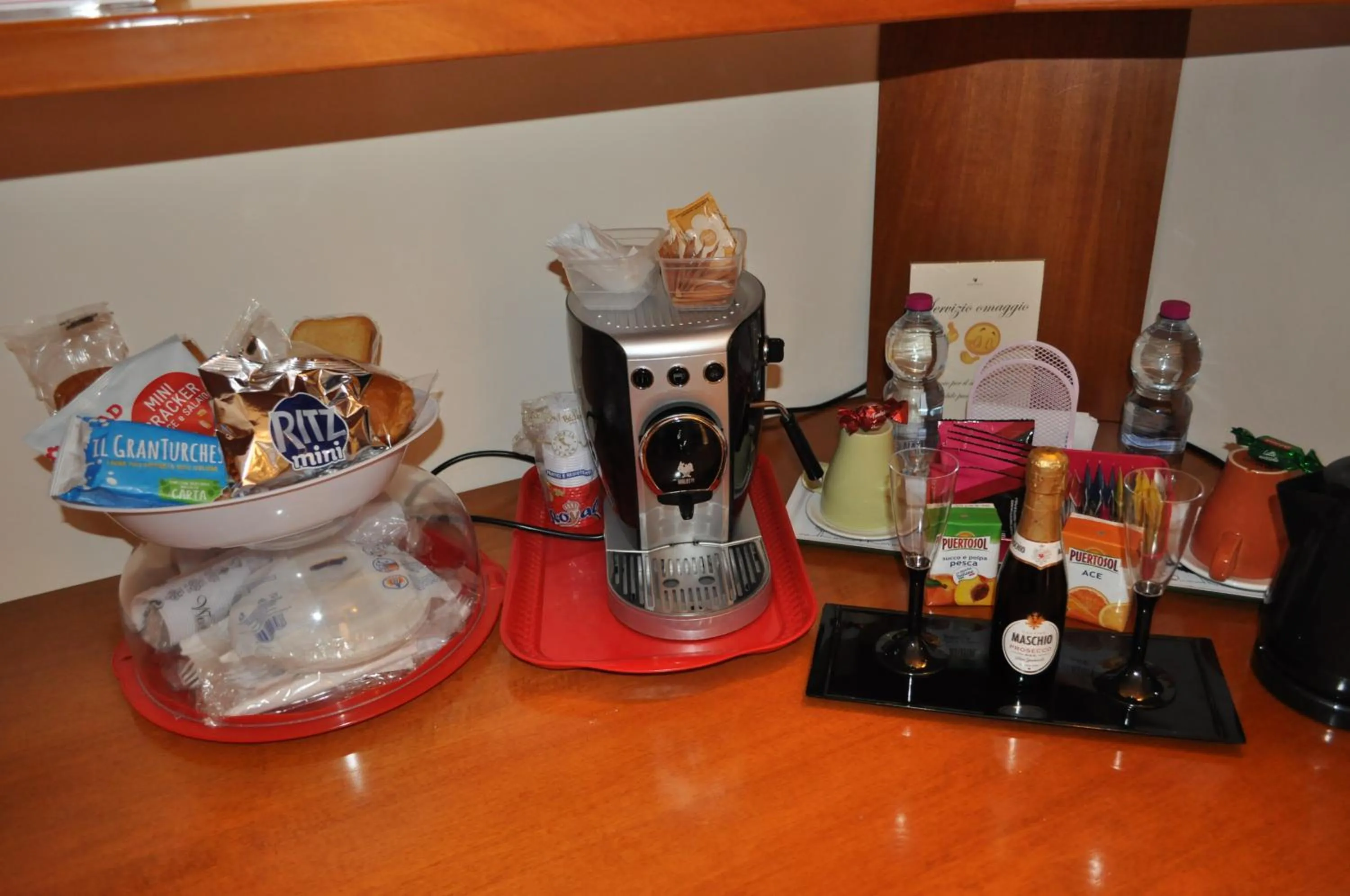 Coffee/tea facilities in 7 Contrade