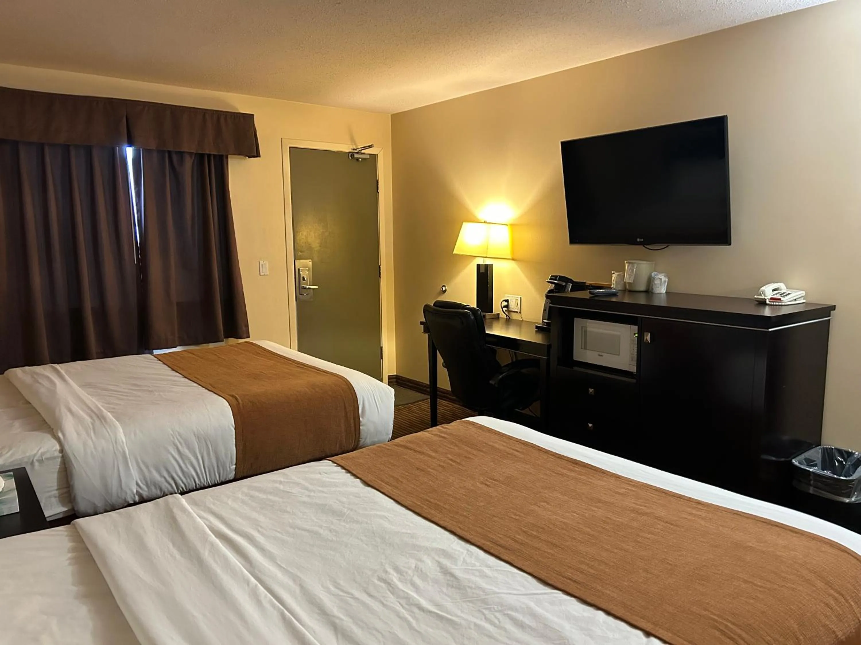 Bed in Travelodge by Wyndham Valleyview AB