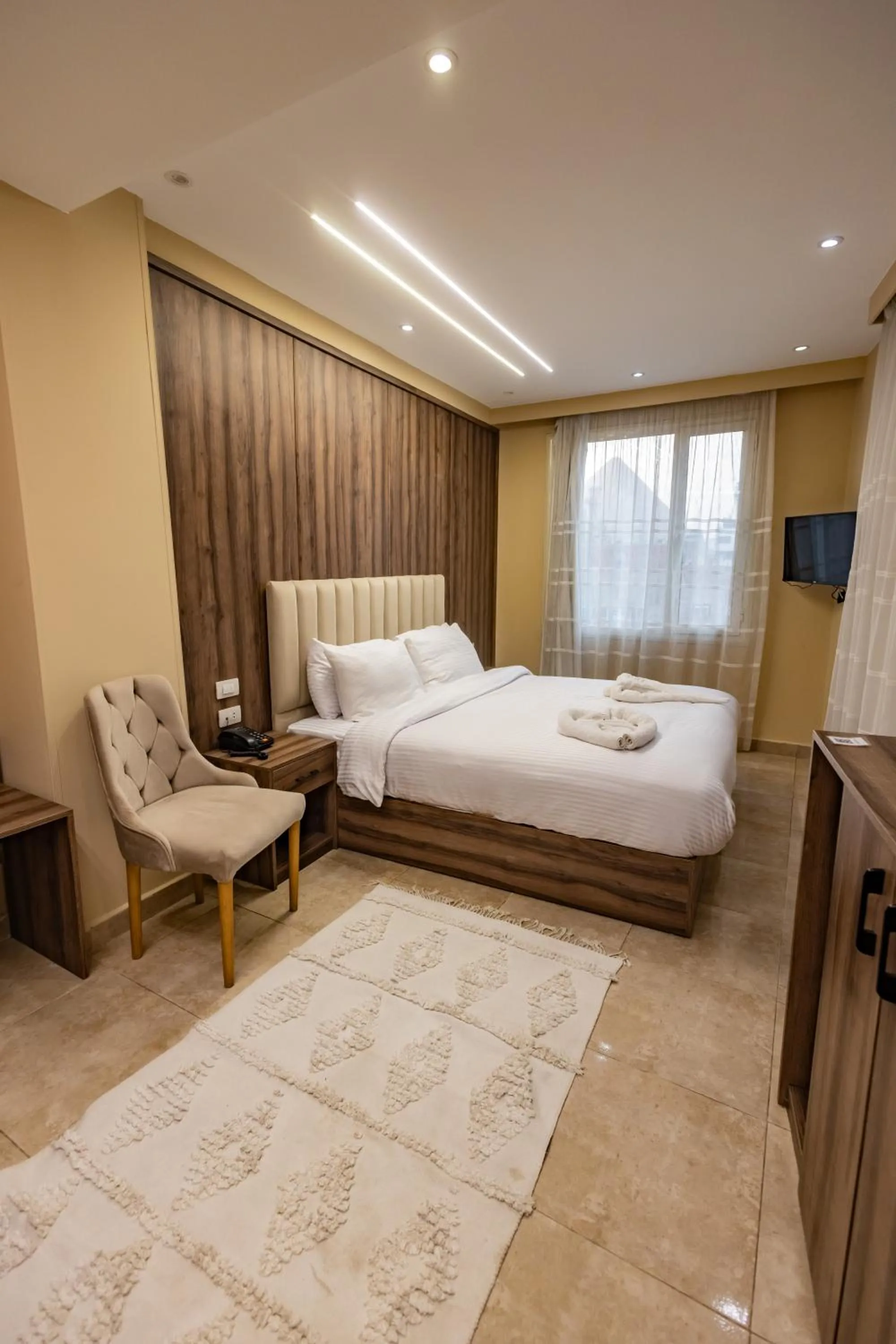 Photo of the whole room, Bed in The Palace Pyramids View Hotel