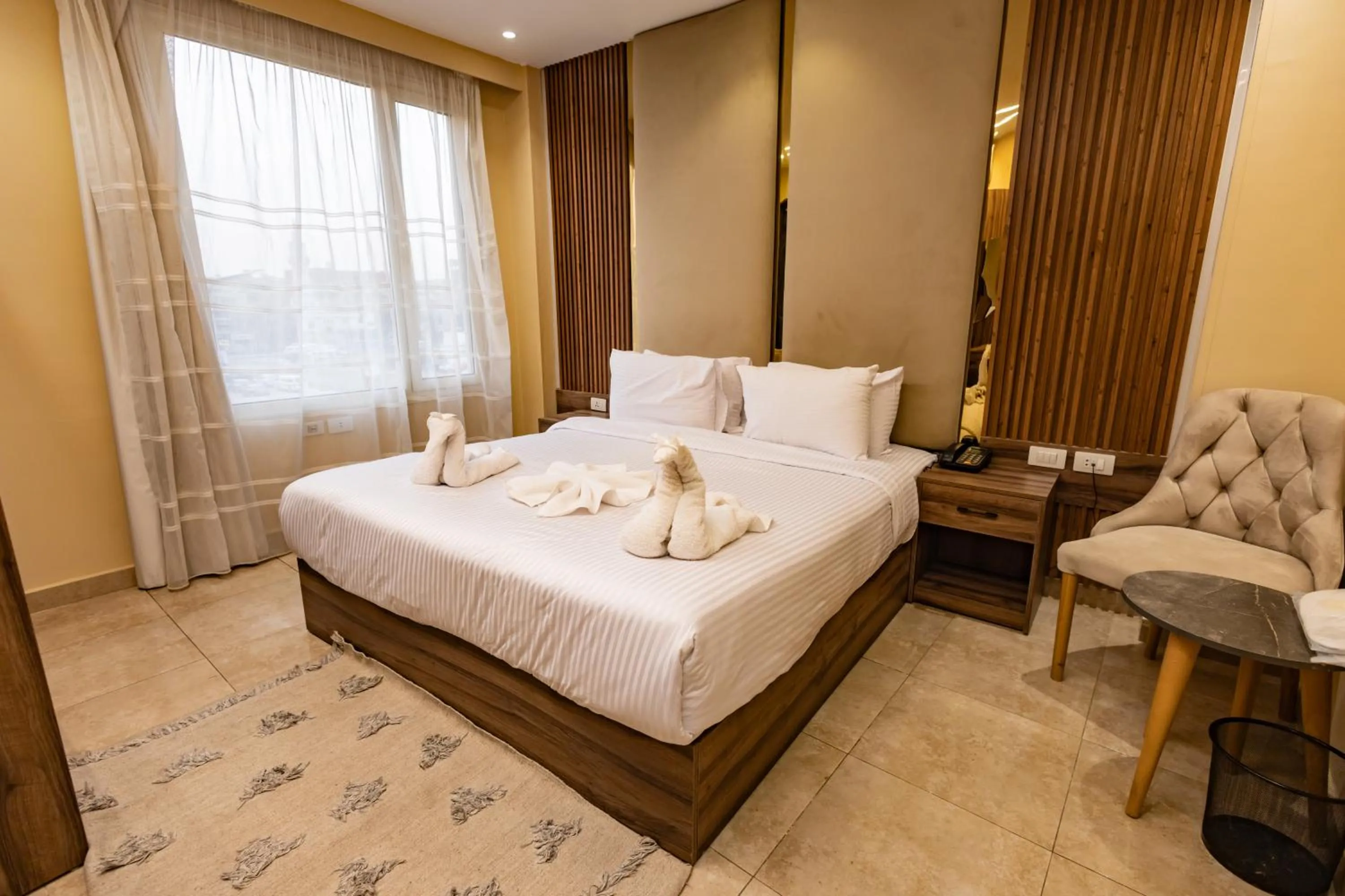 Bedroom, Bed in The Palace Pyramids View Hotel