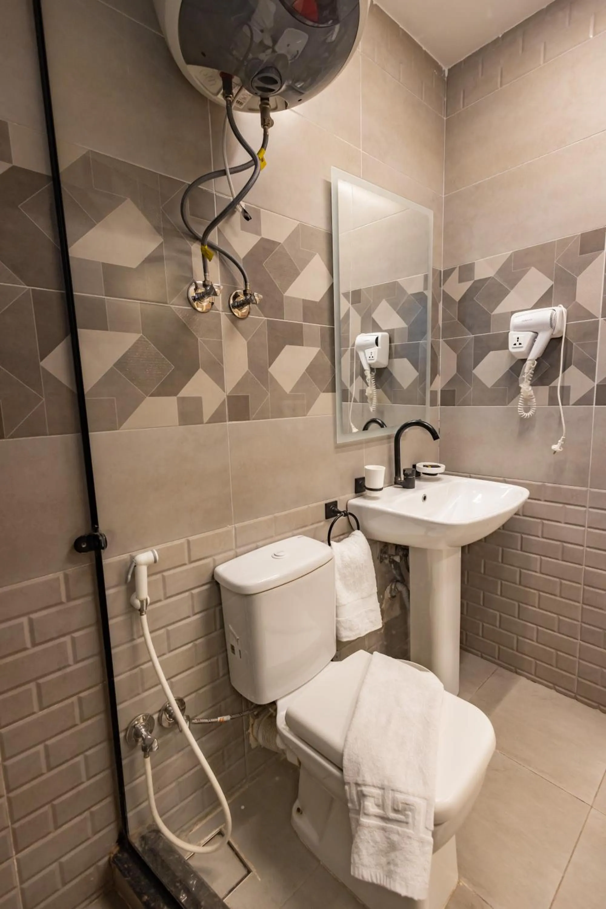 Bathroom in The Palace Pyramids View Hotel