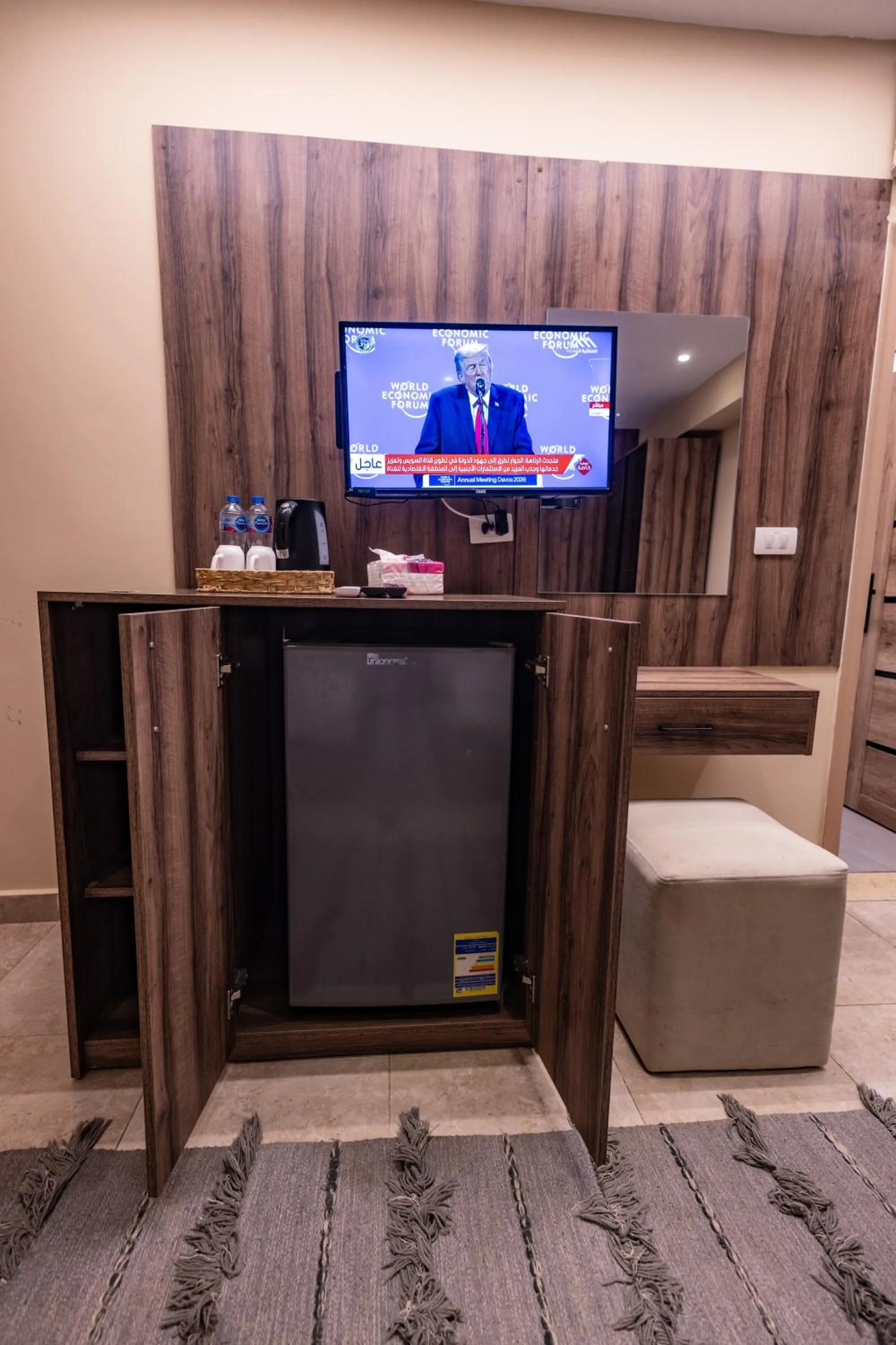 TV and multimedia in The Palace Pyramids View Hotel