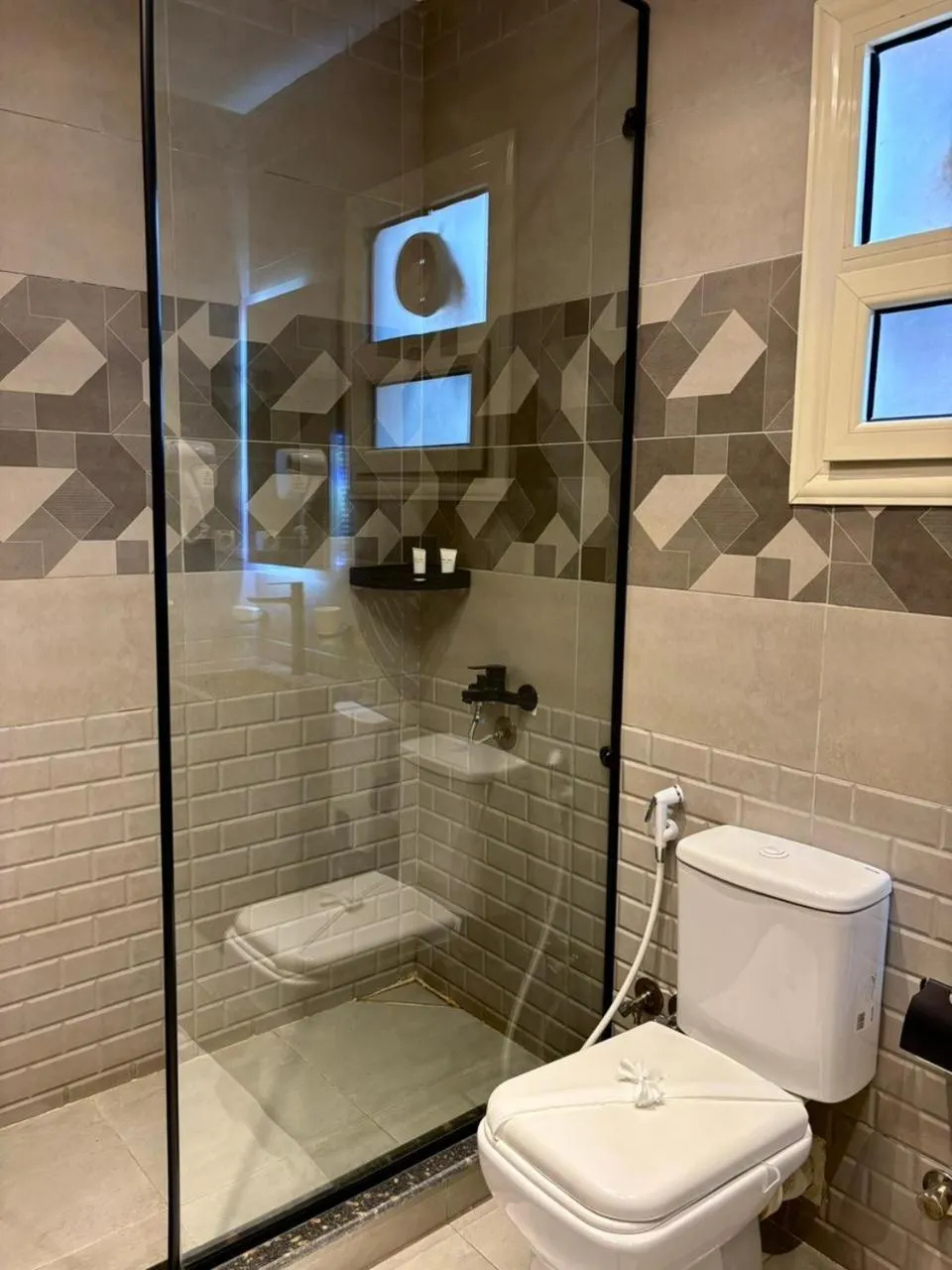 Shower in The Palace Pyramids View Hotel