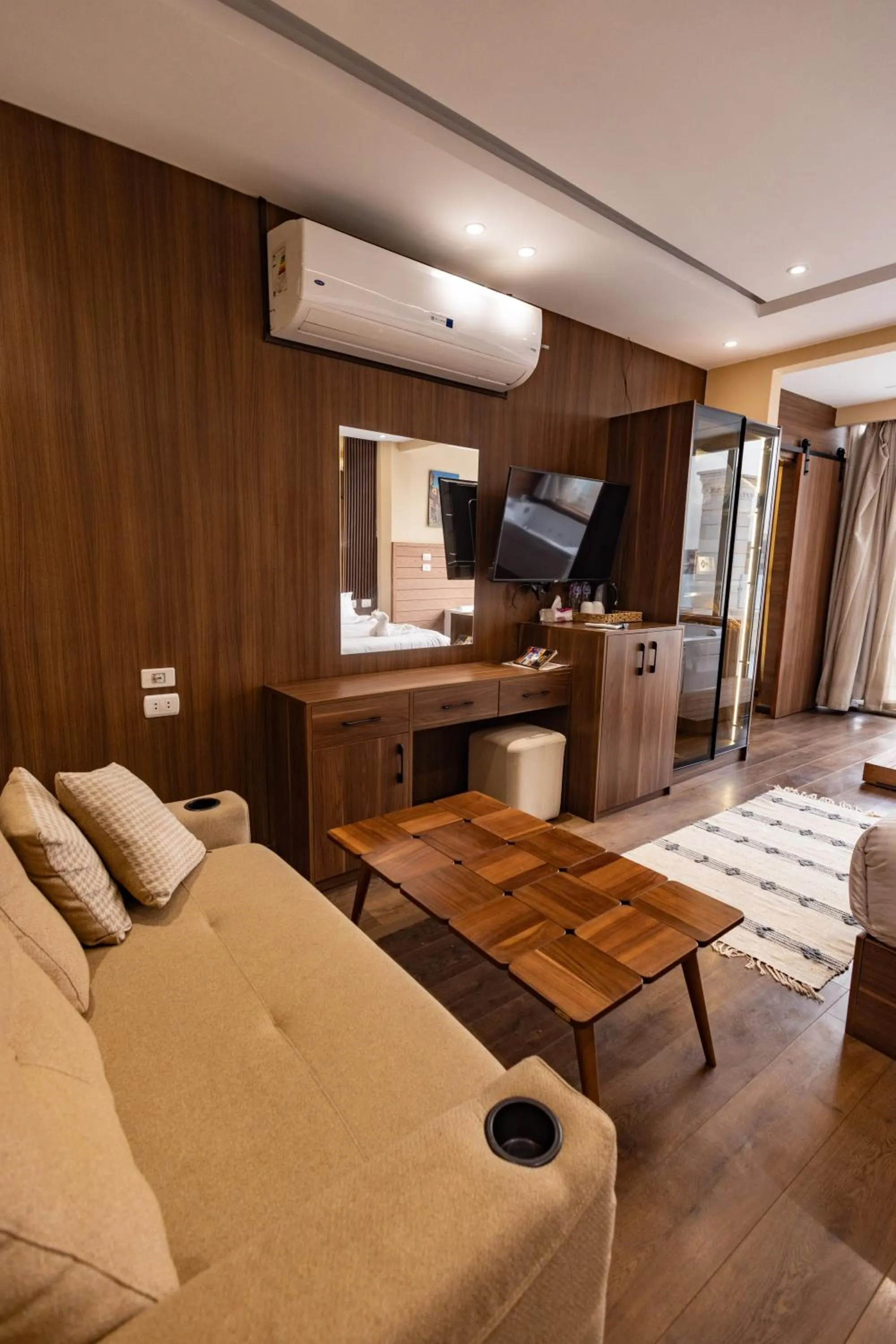 Communal lounge/ TV room in The Palace Pyramids View Hotel