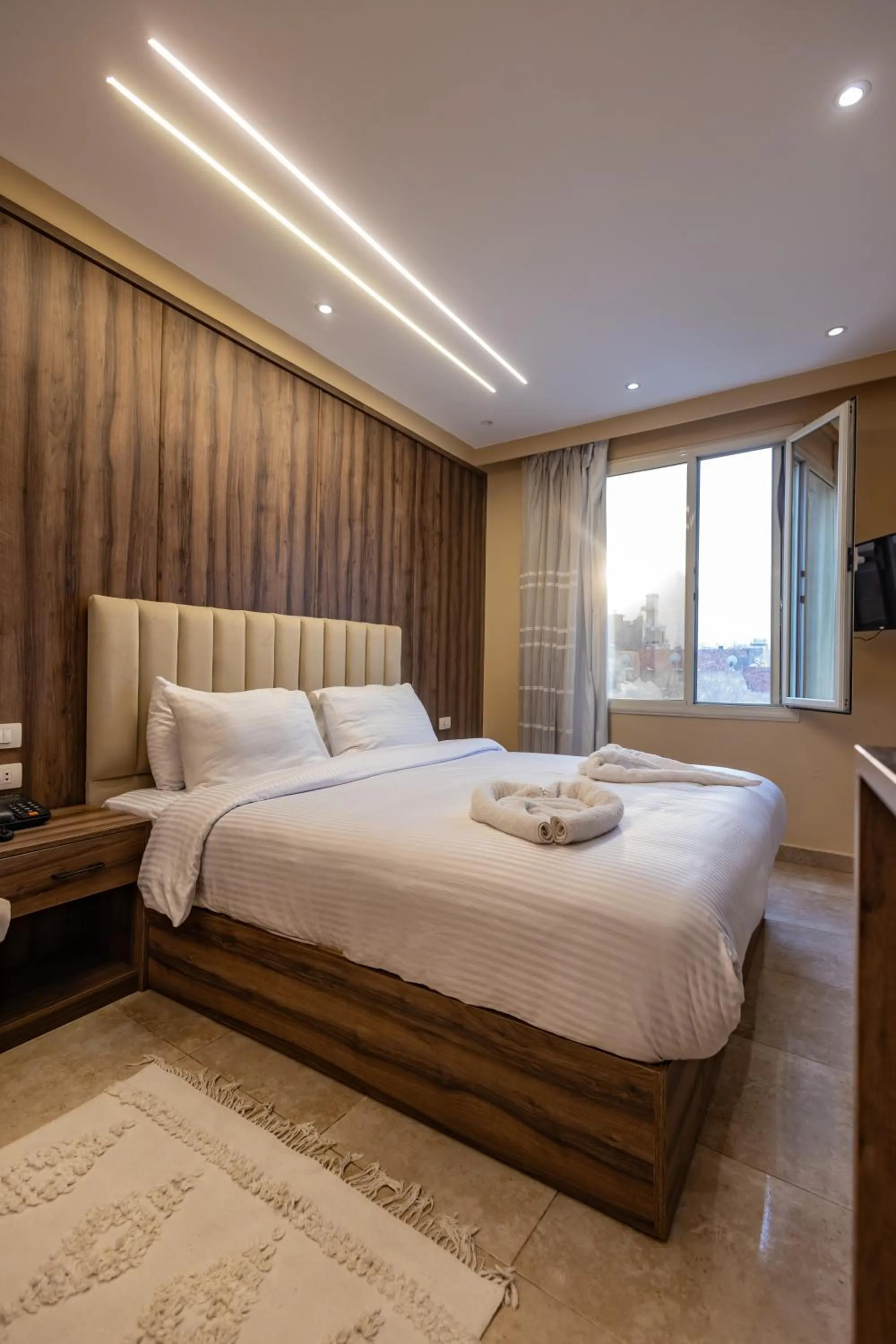 Bedroom, Bed in The Palace Pyramids View Hotel