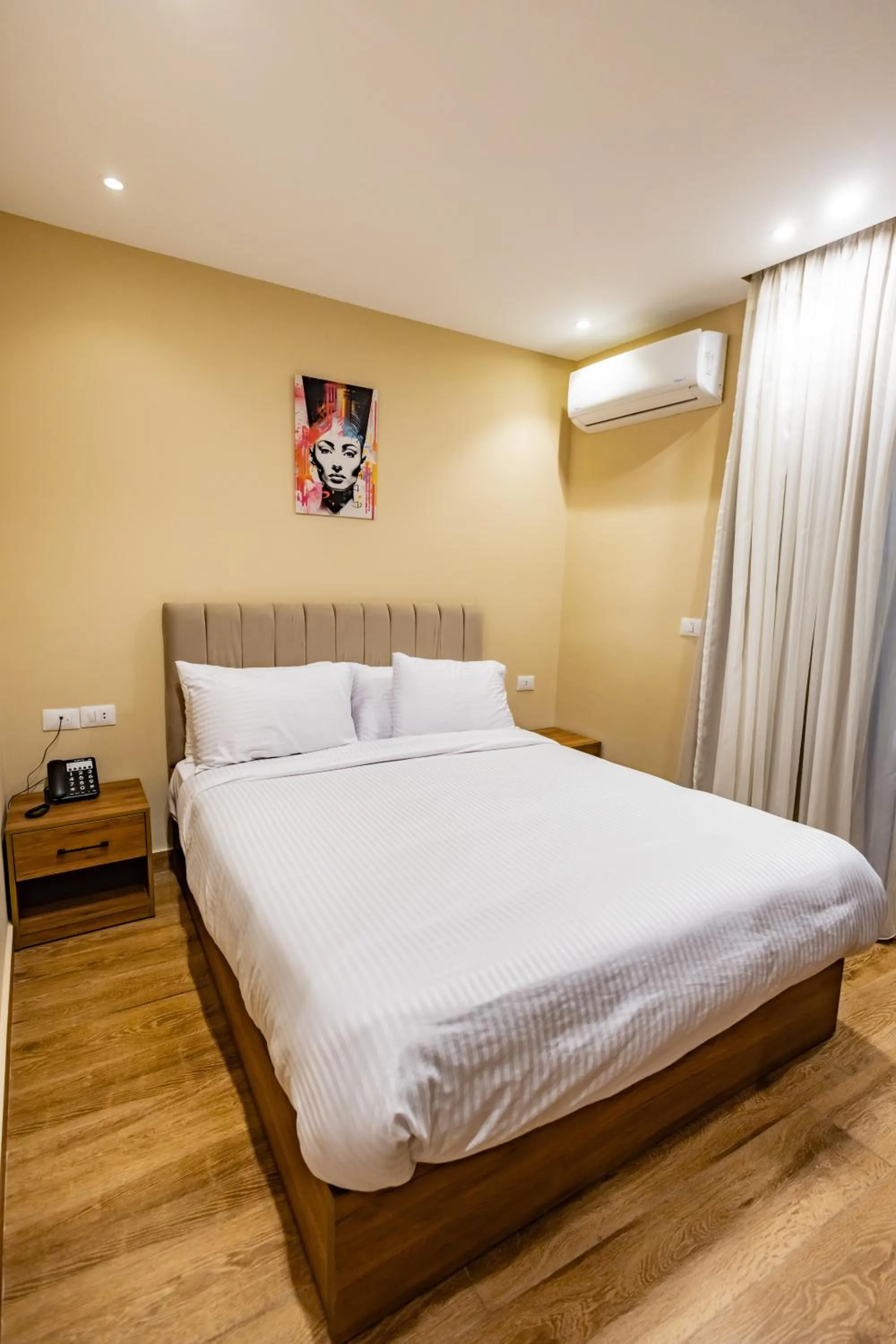 Bed in The Palace Pyramids View Hotel