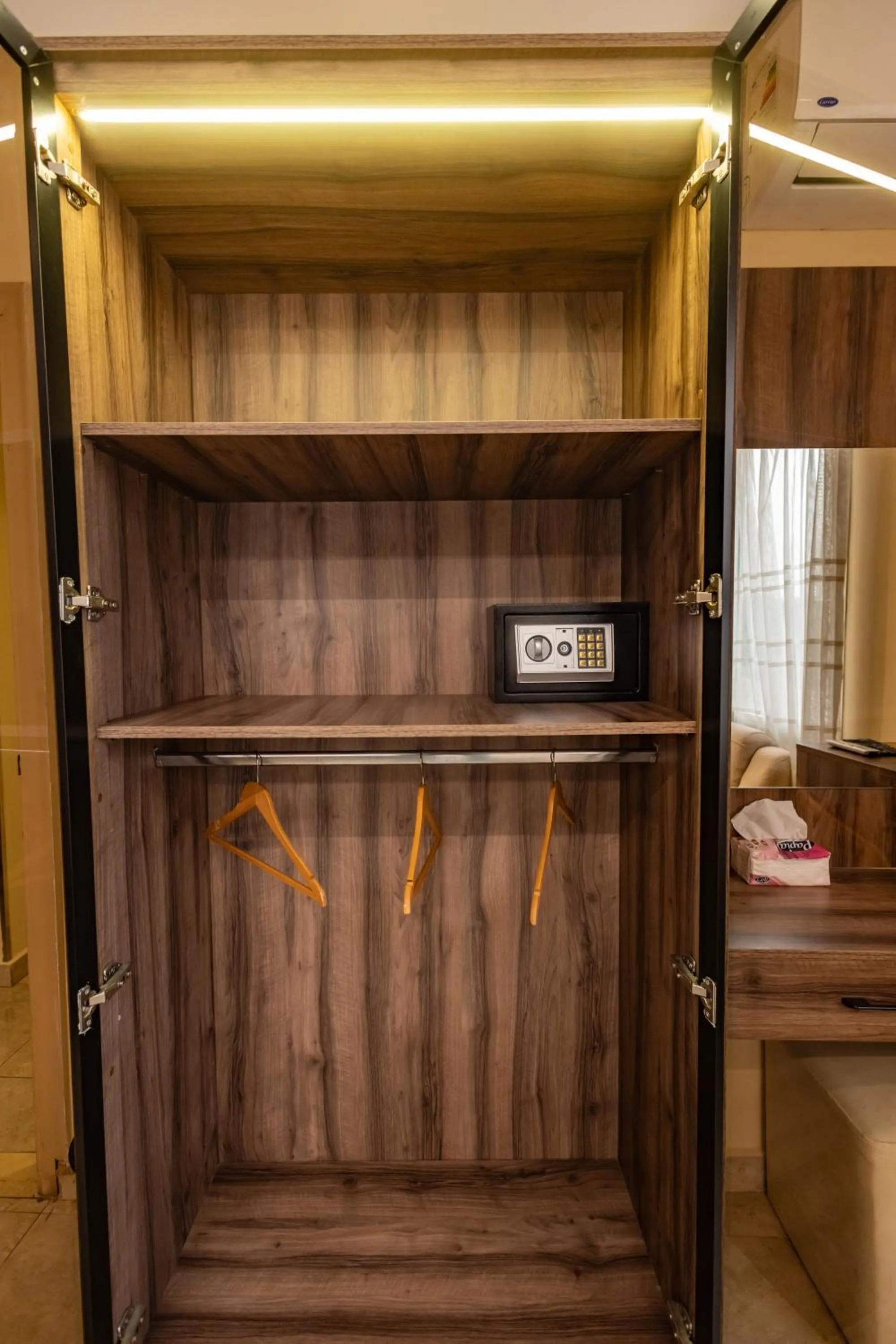 safe in The Palace Pyramids View Hotel