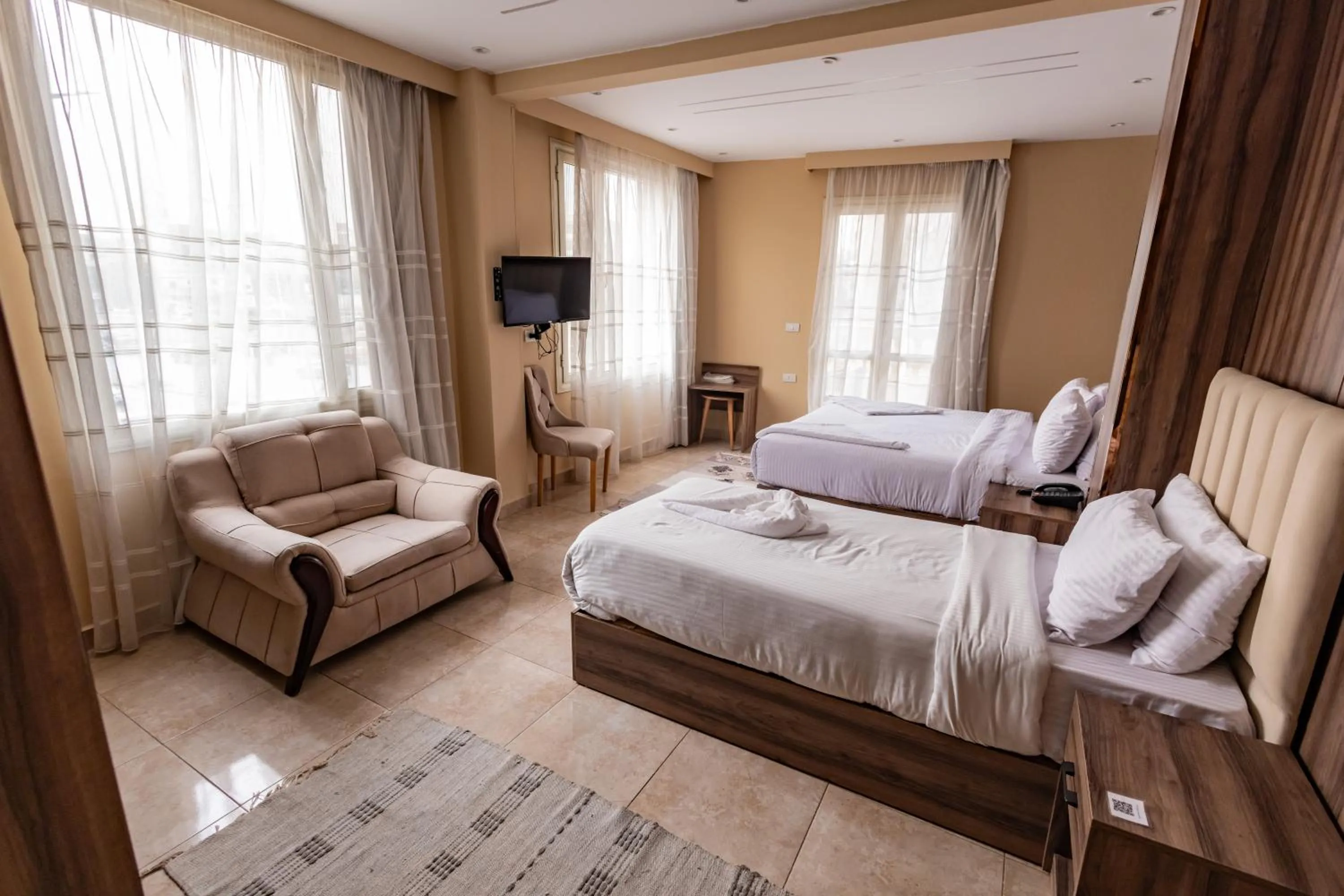 TV and multimedia, Bed in The Palace Pyramids View Hotel