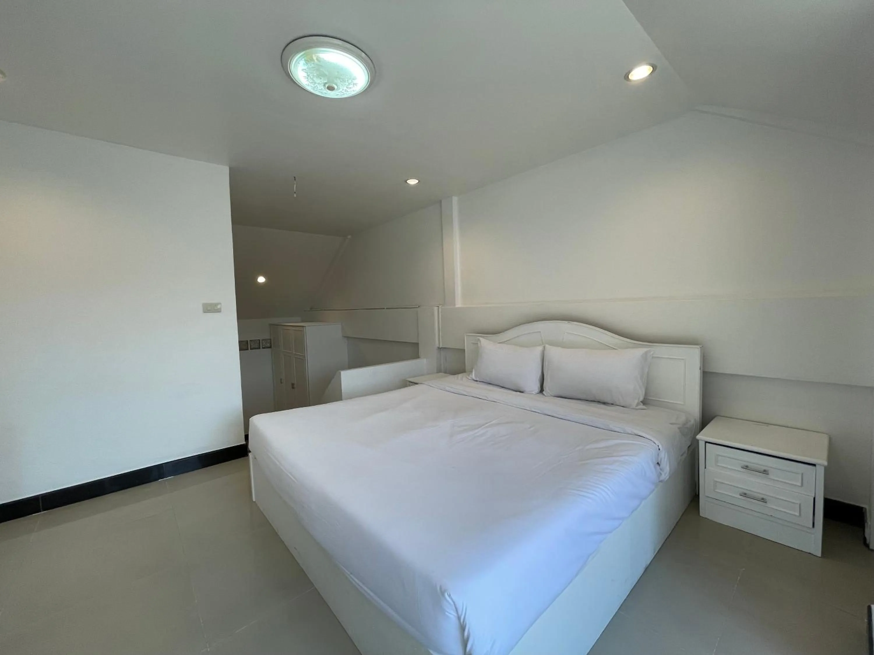 Bed in Arawana Express North Pattaya