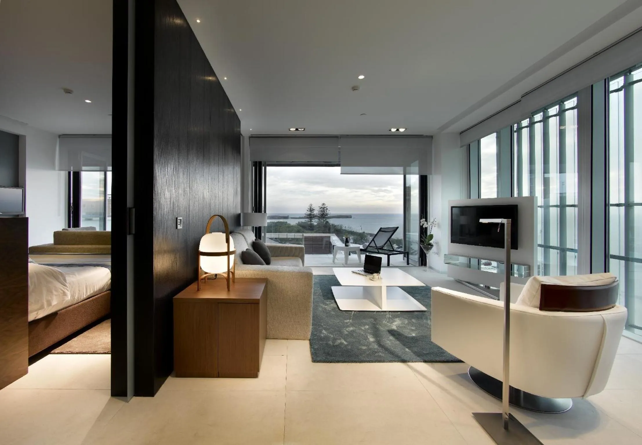 Living room, Bed in Parador de Cádiz