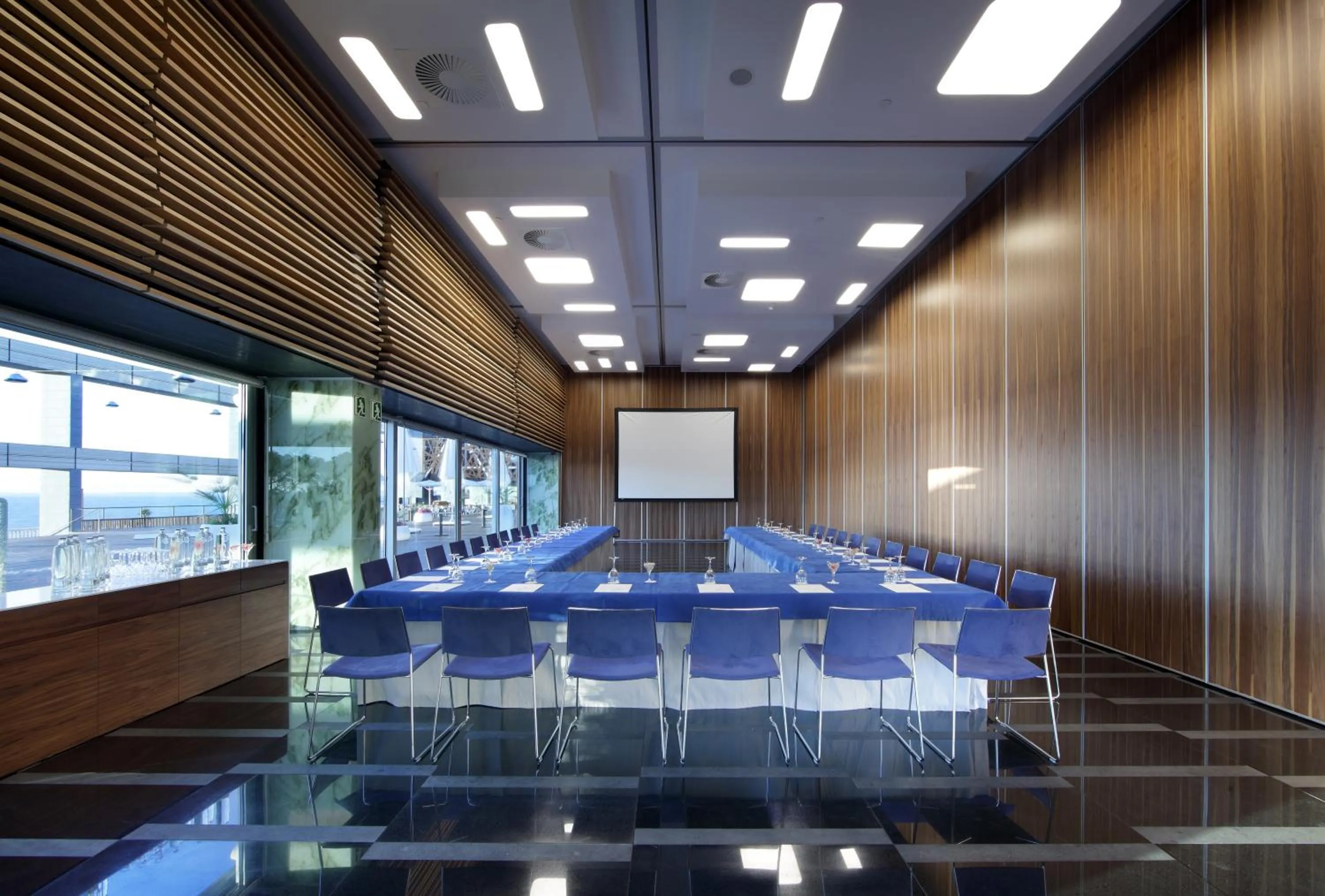 Business facilities in Parador de Cádiz