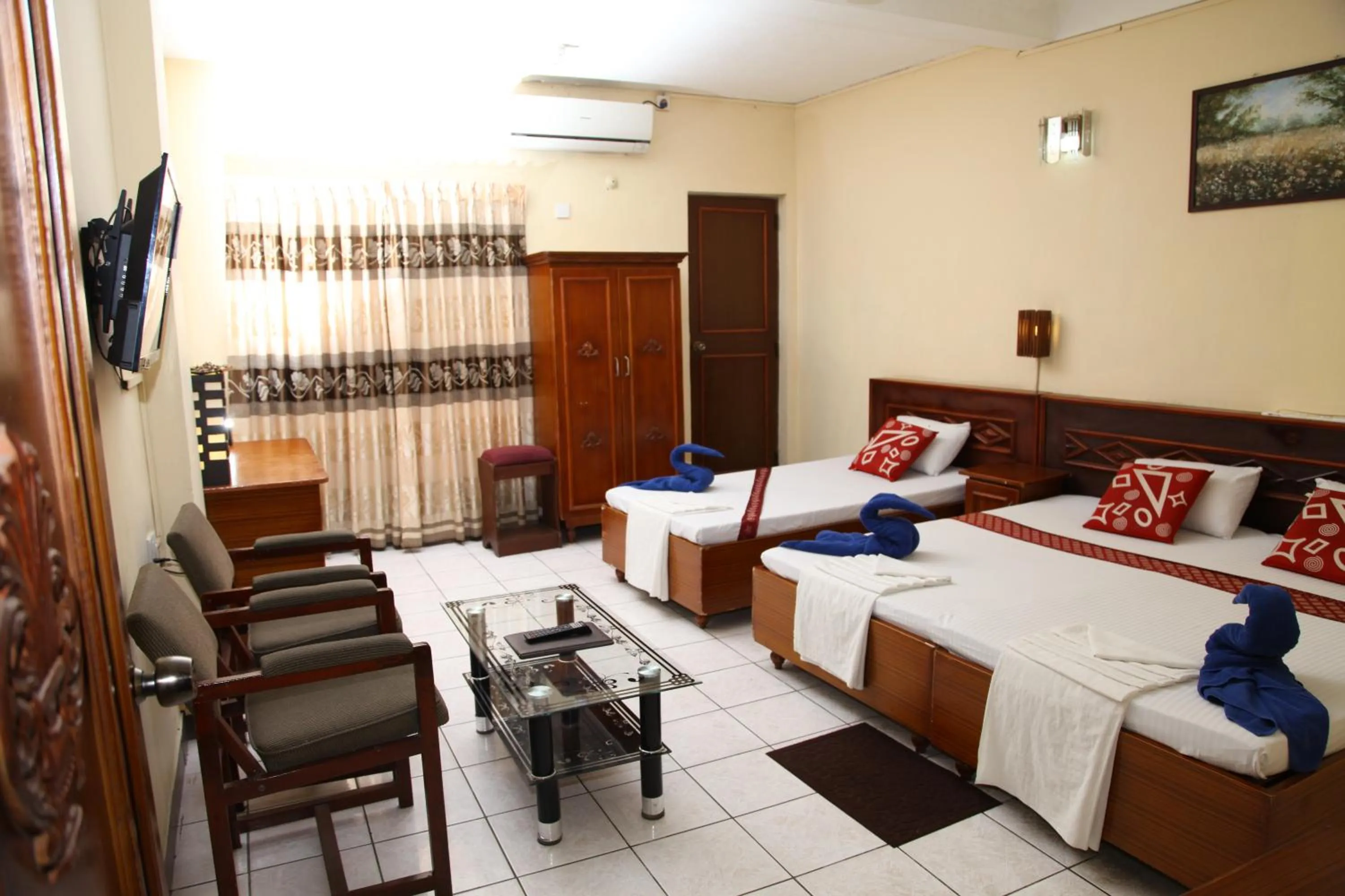 TV and multimedia, Bed in Brighten Hotel