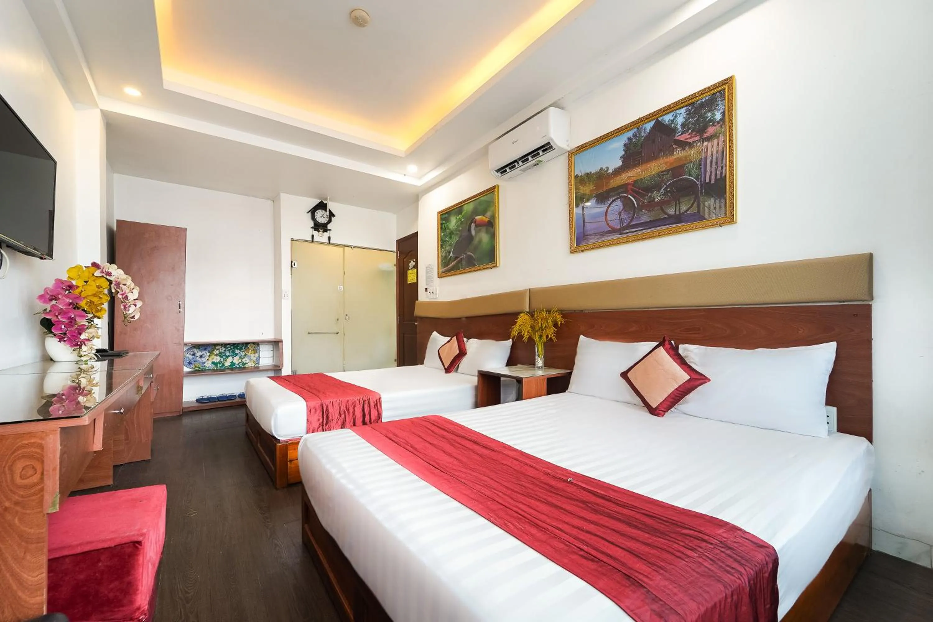 Bedroom, Bed in Collection O Eva Hotel District 8 Near Ben Thanh Market