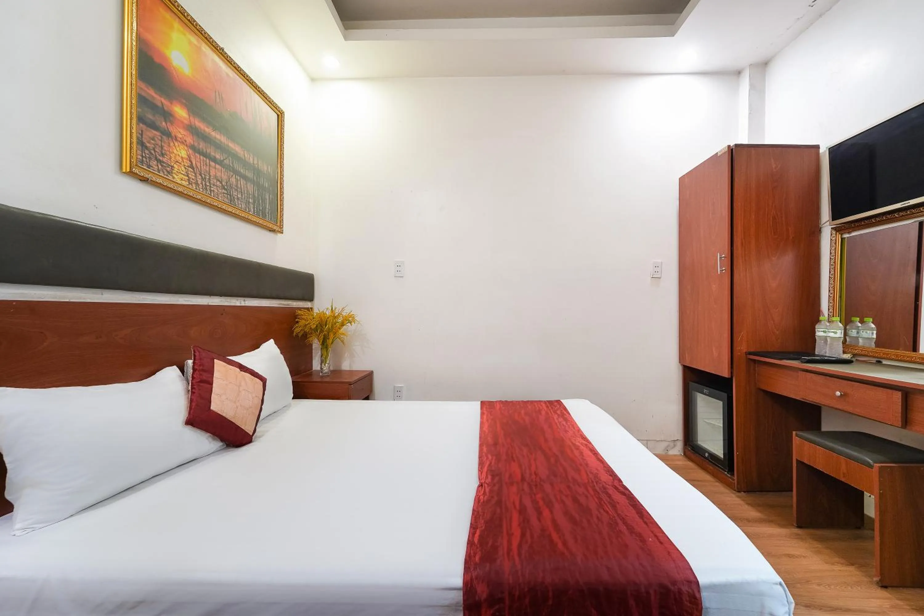 Bedroom, Bed in Collection O Eva Hotel District 8 Near Ben Thanh Market