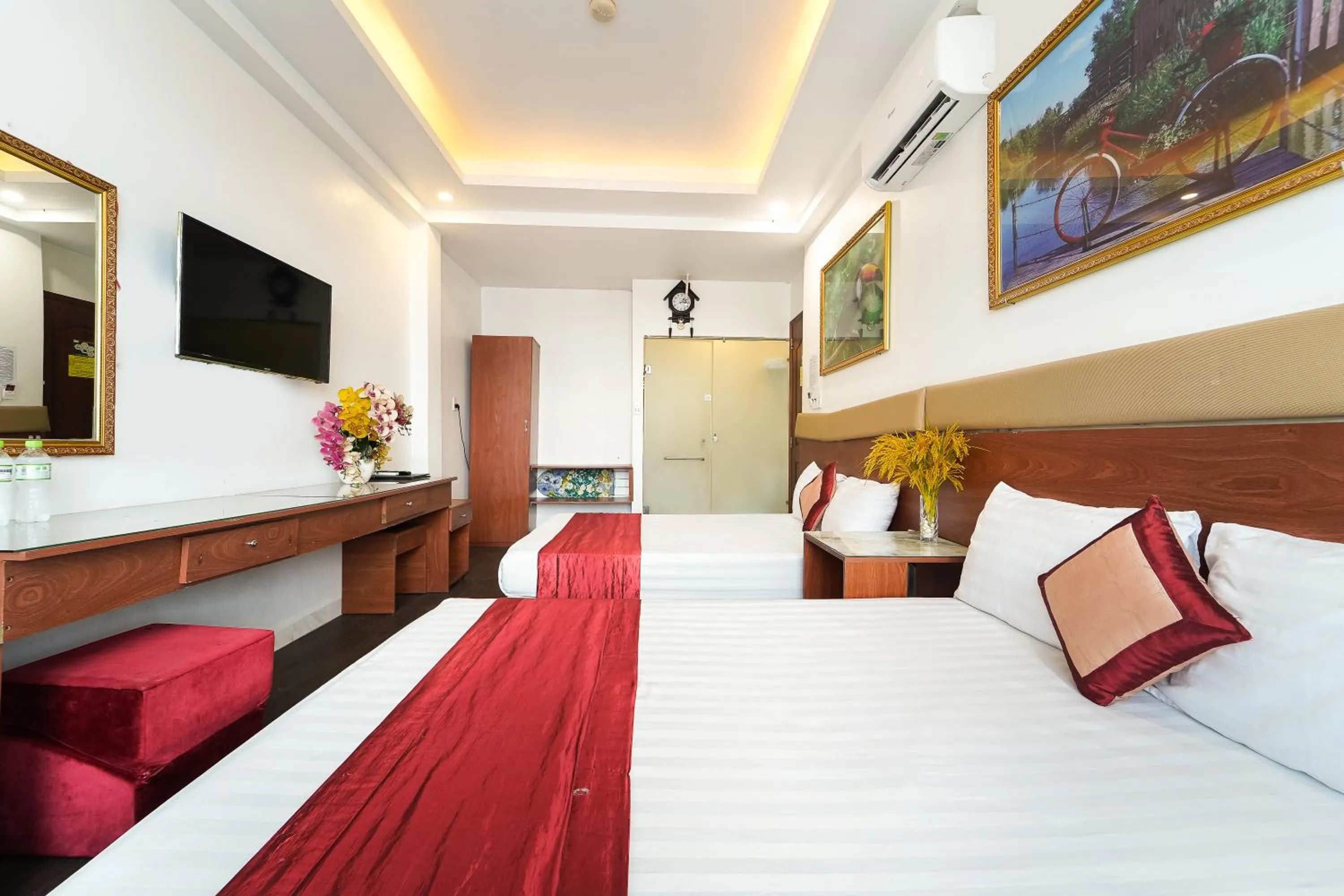 Bedroom, Bed in Collection O Eva Hotel District 8 Near Ben Thanh Market